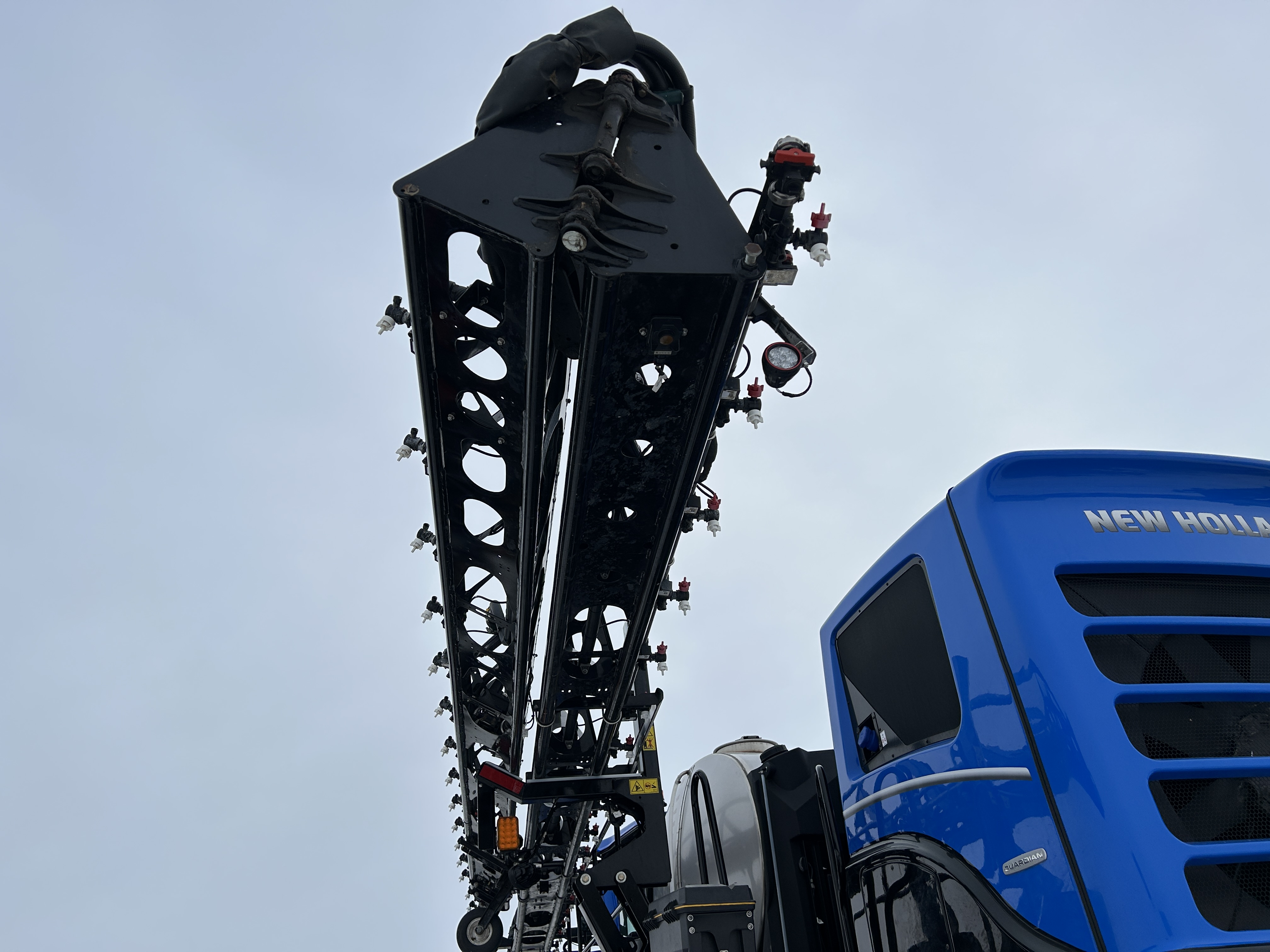 2024 New Holland SP.410F Sprayer/High Clearance