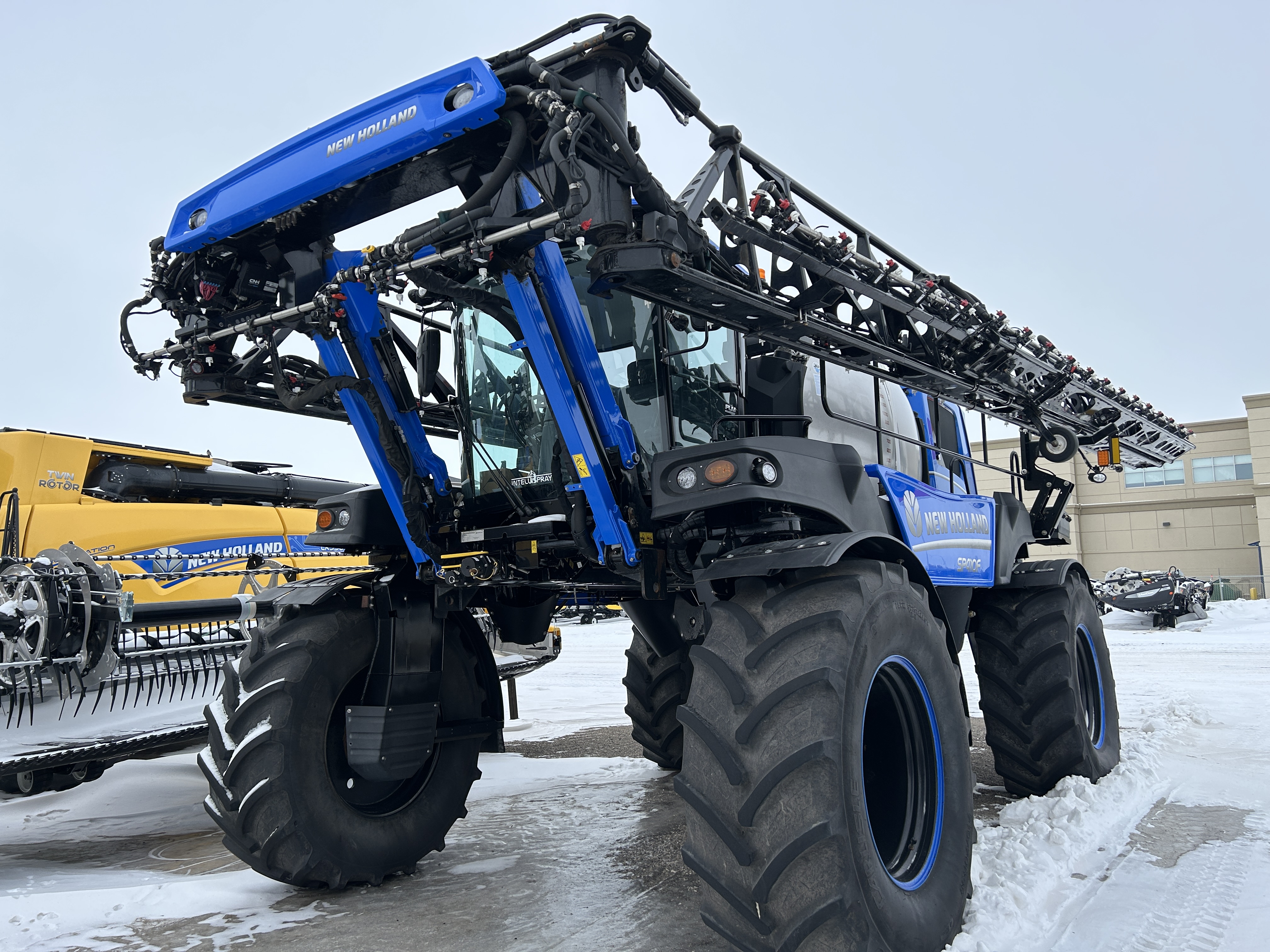2024 New Holland SP.410F Sprayer/High Clearance
