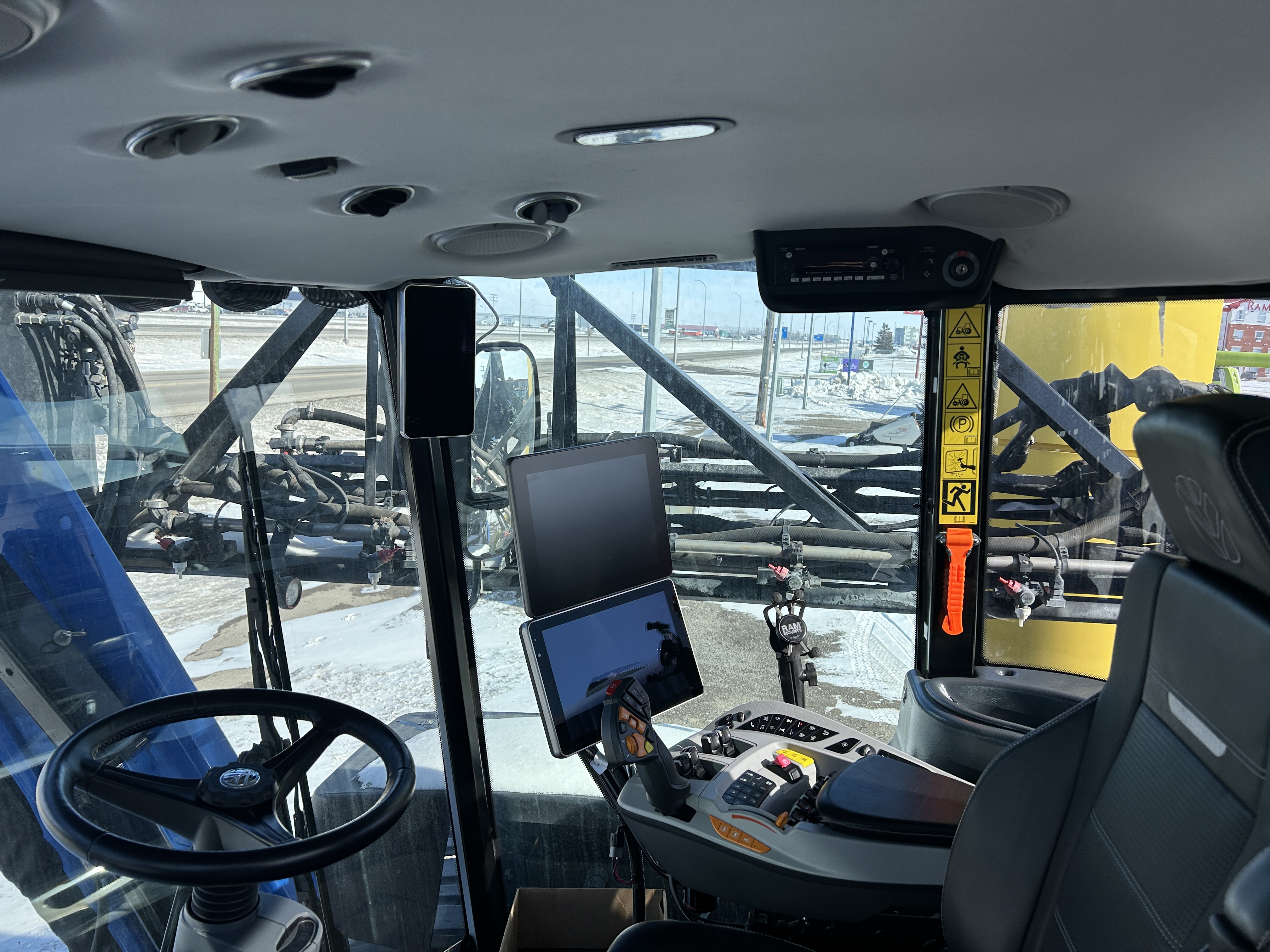 2024 New Holland SP.410F Sprayer/High Clearance