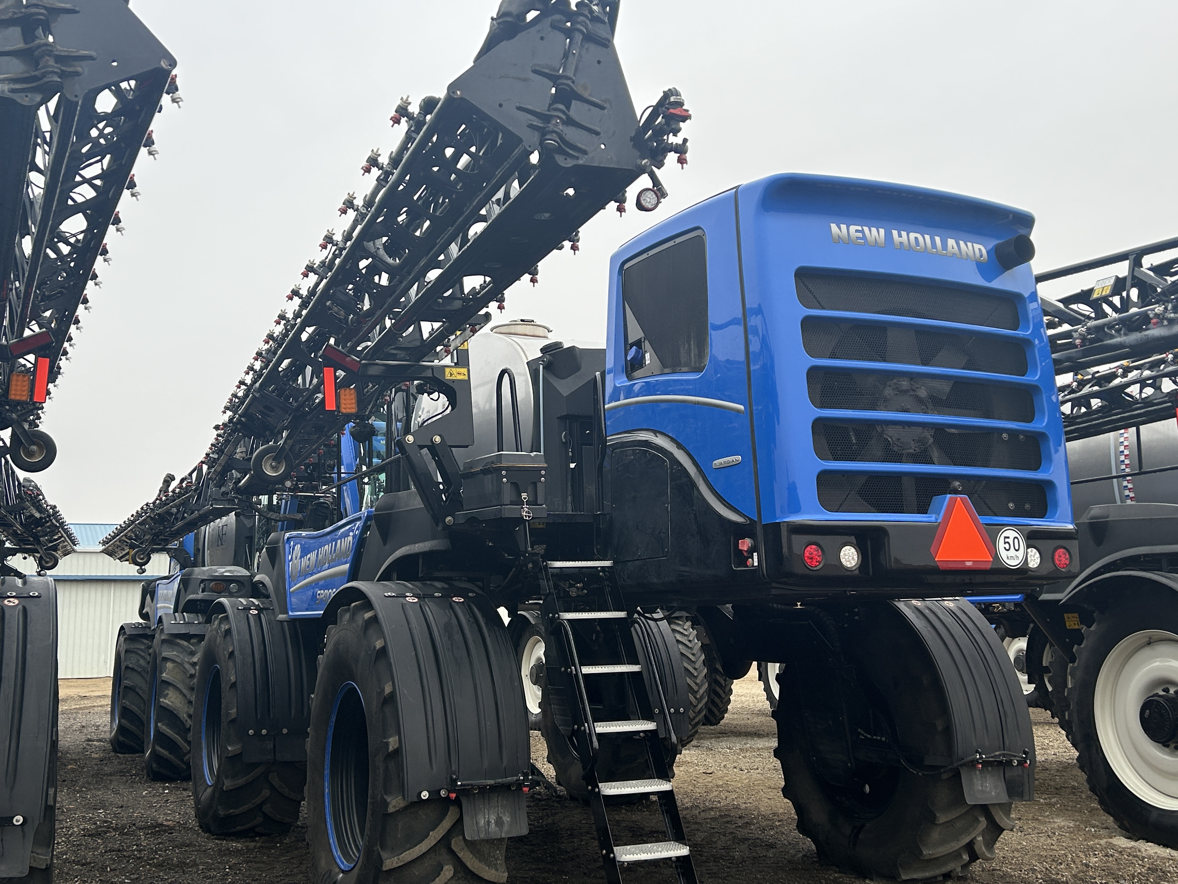 2024 New Holland SP.410F Sprayer/High Clearance