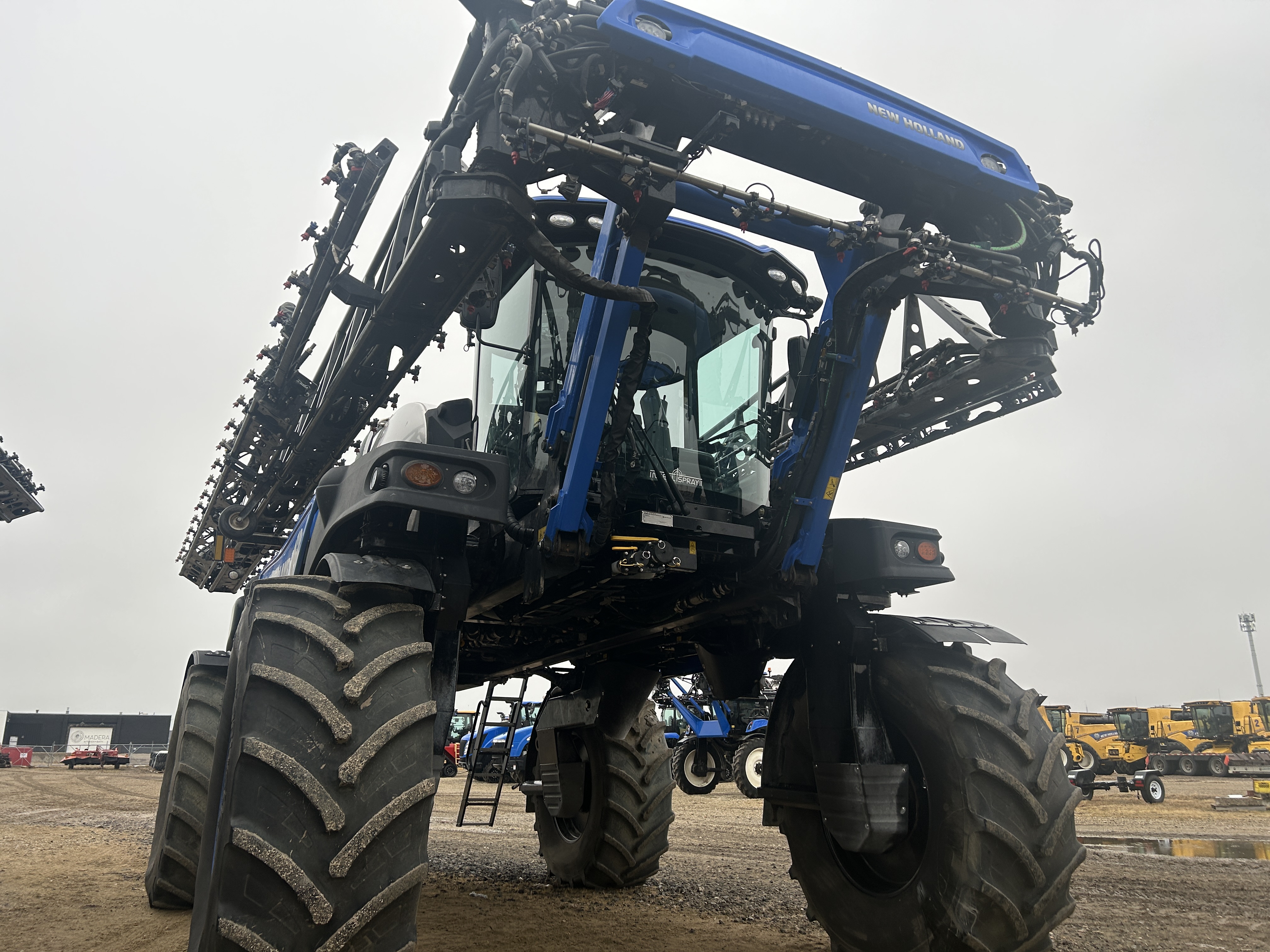 2024 New Holland SP.410F Sprayer/High Clearance