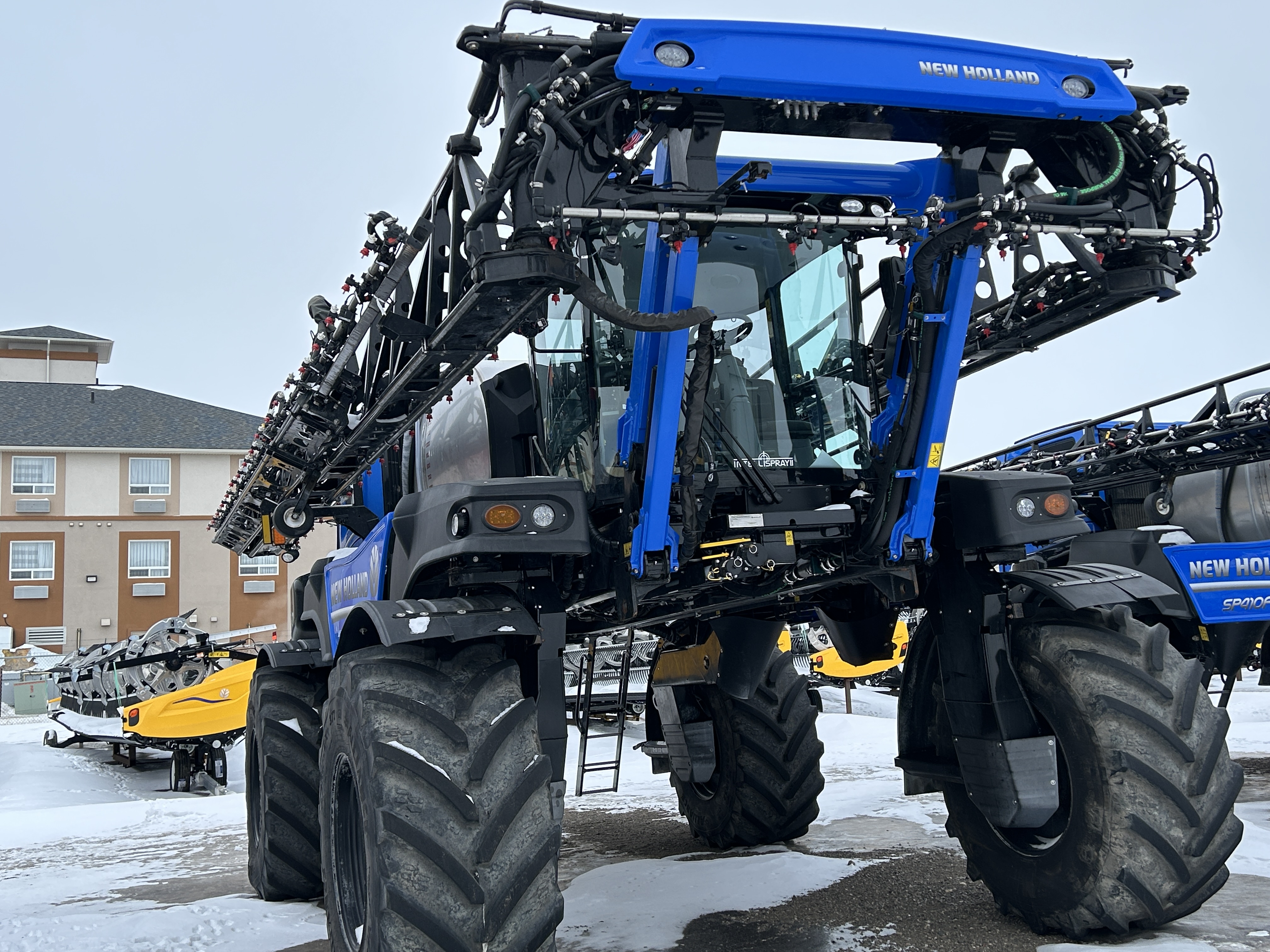 2024 New Holland SP.410F Sprayer/High Clearance