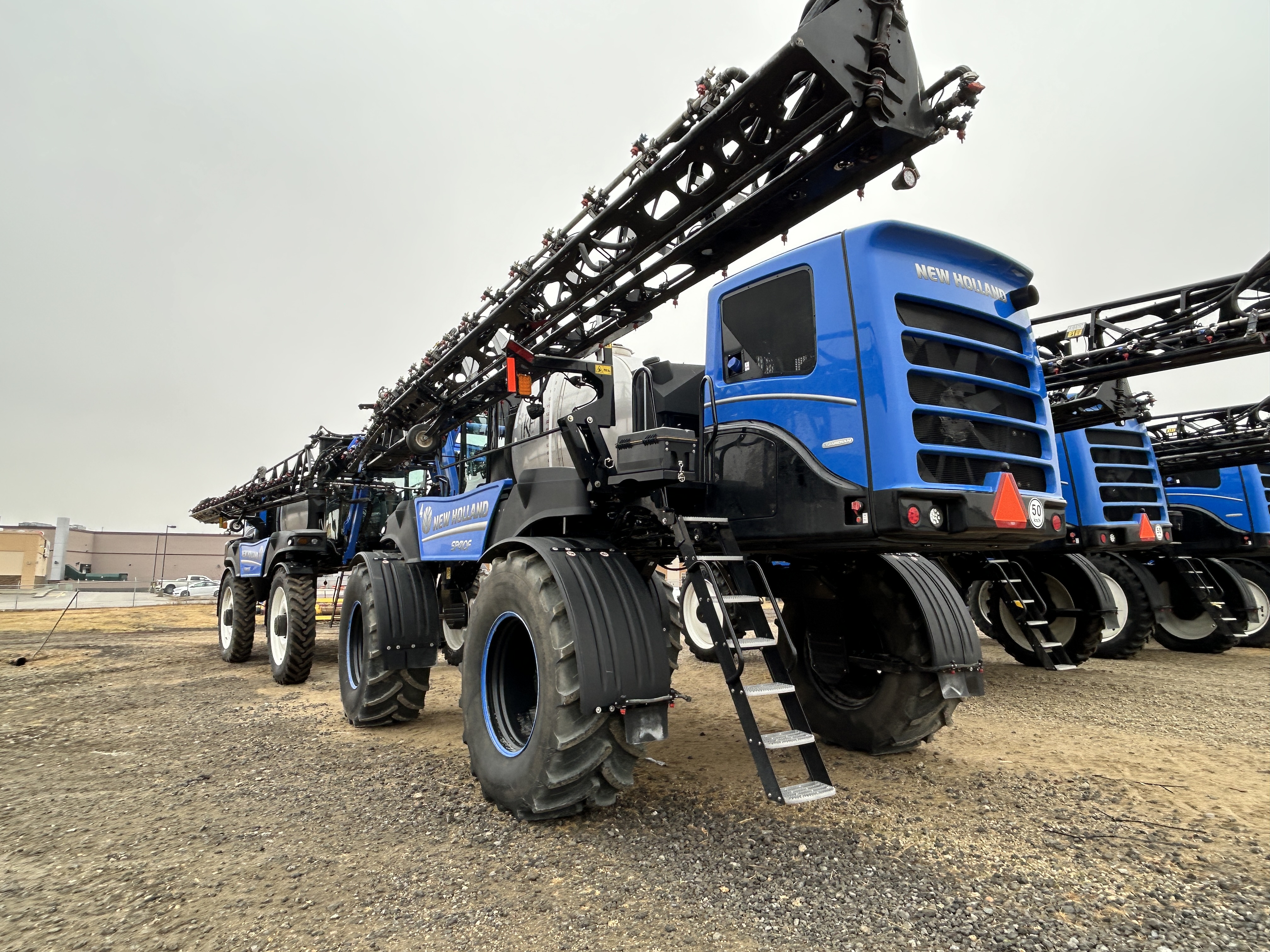 2024 New Holland SP.410F Sprayer/High Clearance