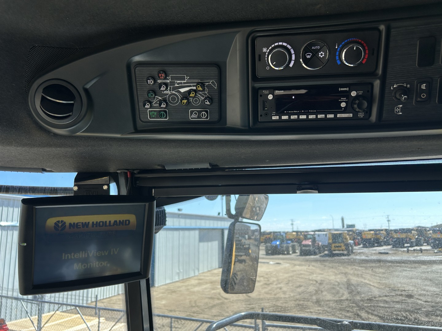 2024 New Holland CR8.90Z Combine