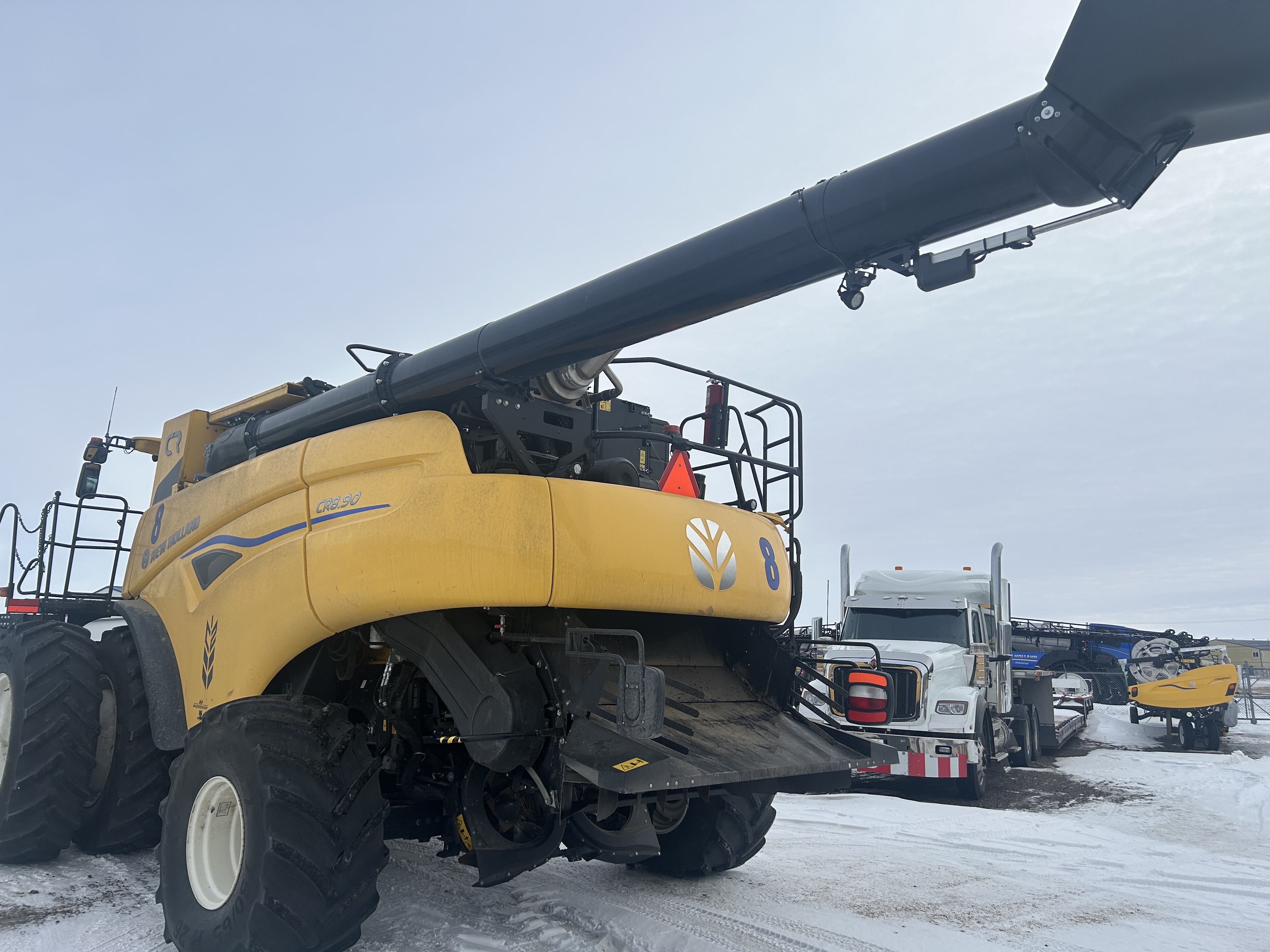 2024 New Holland CR8.90Z Combine
