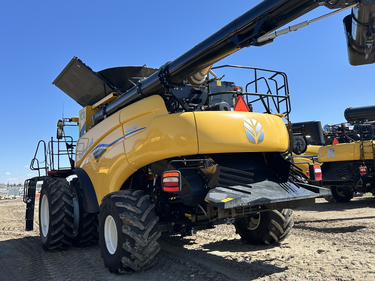 2024 New Holland CR8.90Z Combine