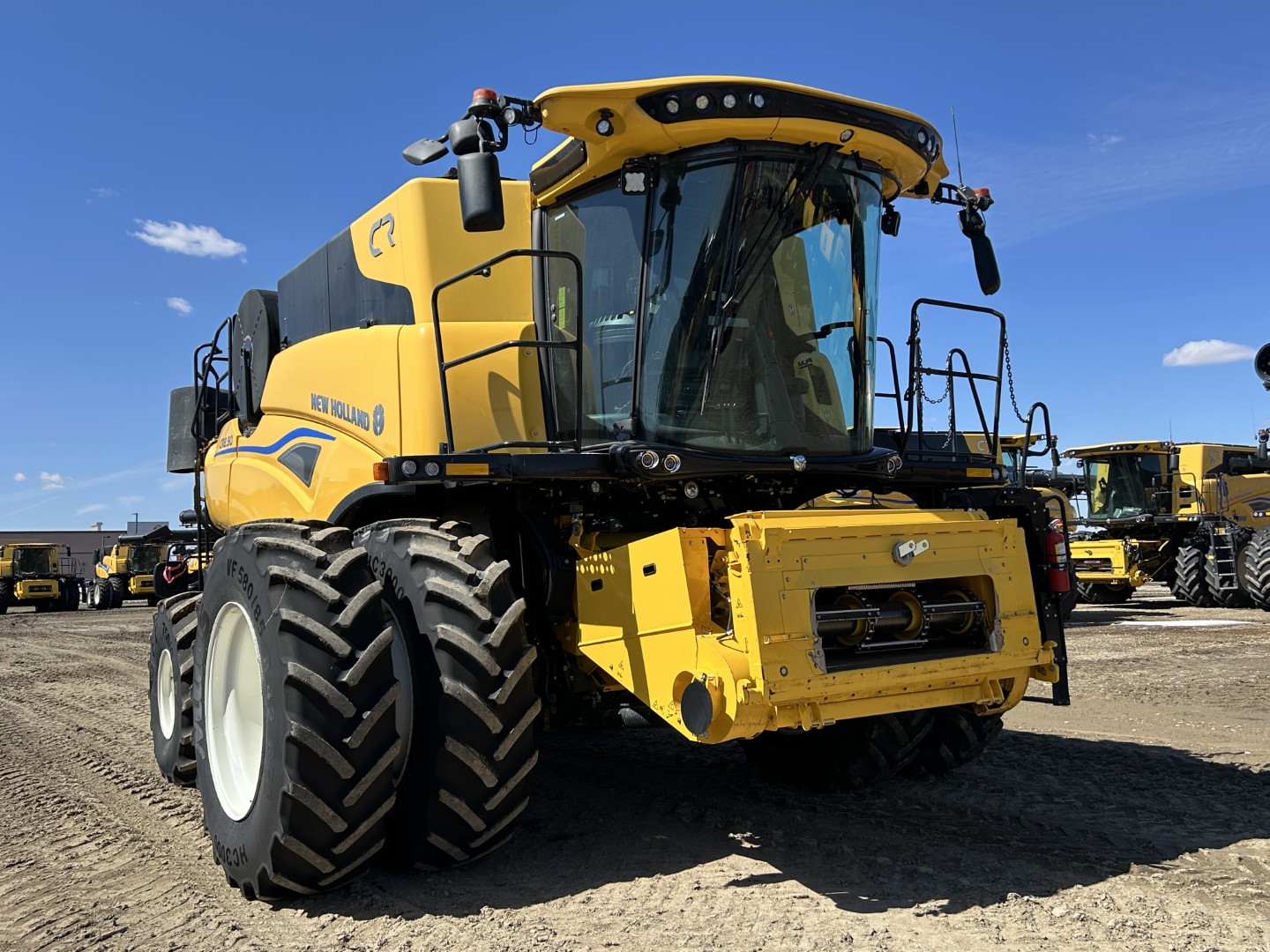 2024 New Holland CR8.90Z Combine