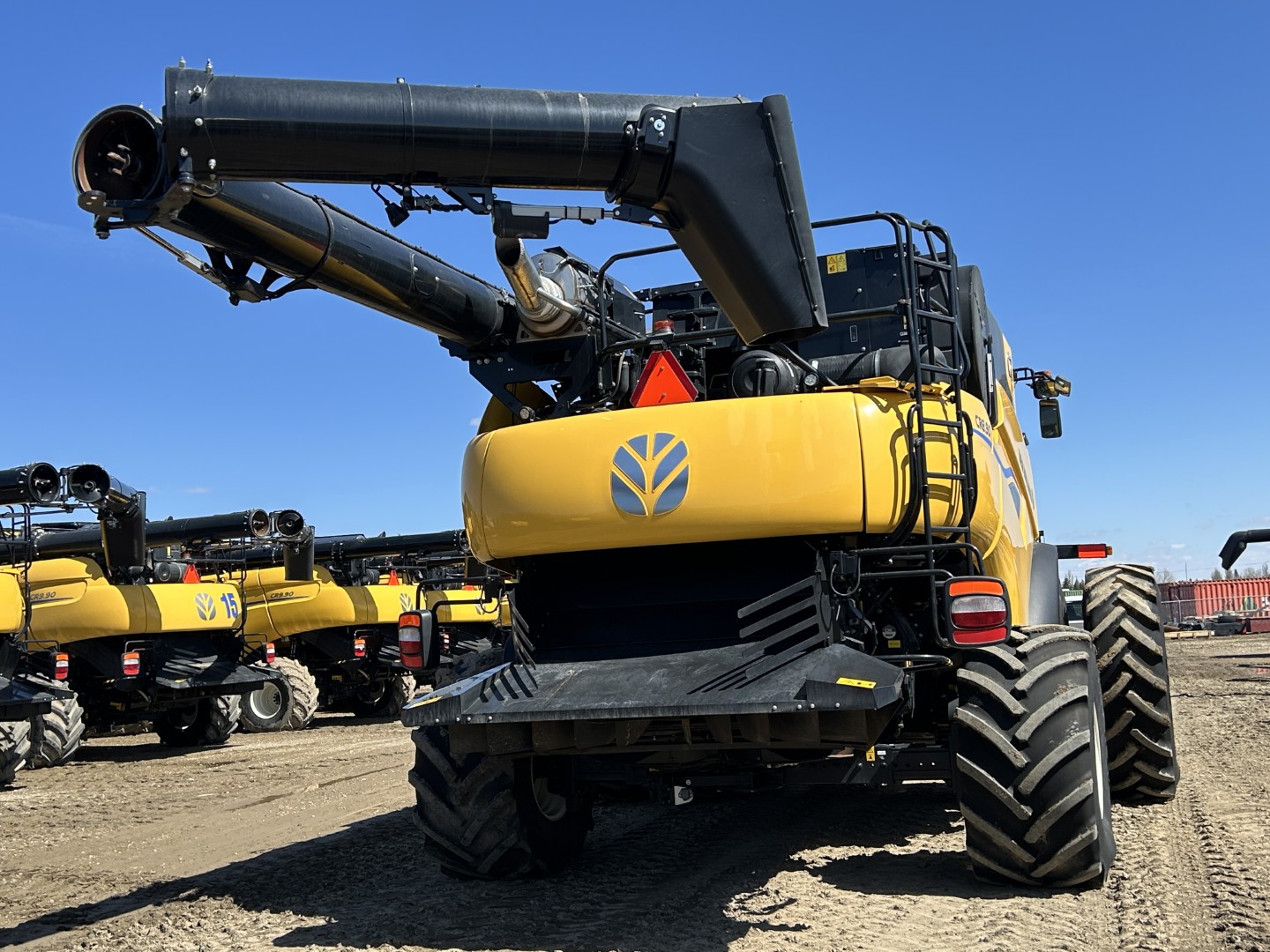 2024 New Holland CR8.90Z Combine