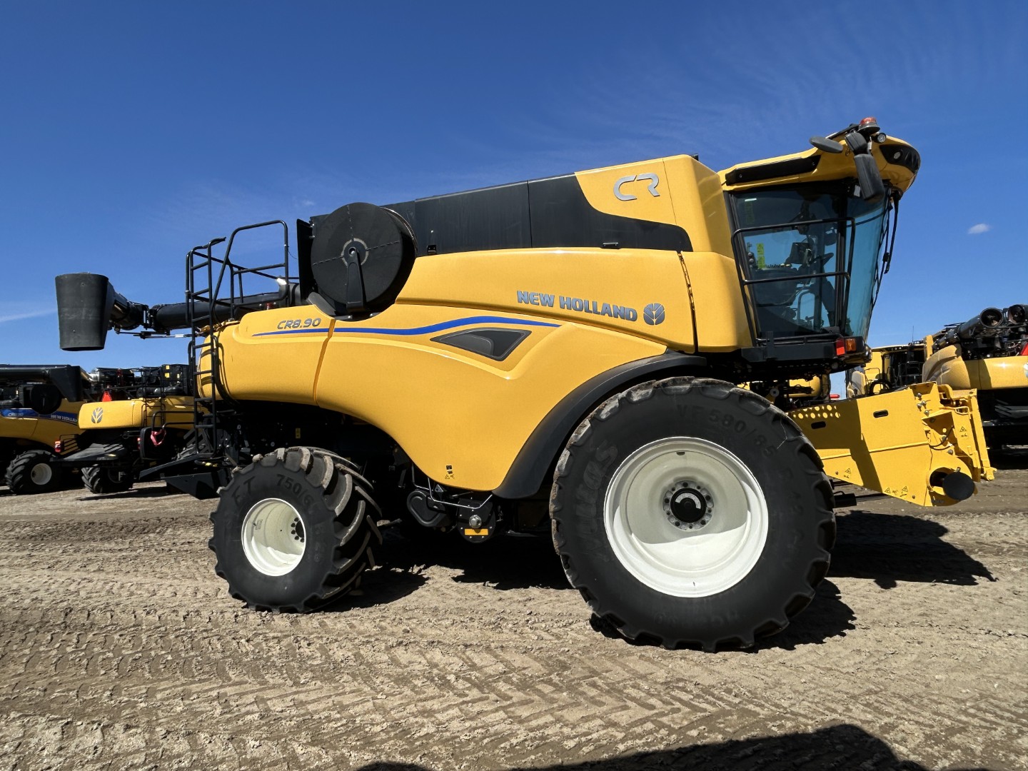 2024 New Holland CR8.90Z Combine