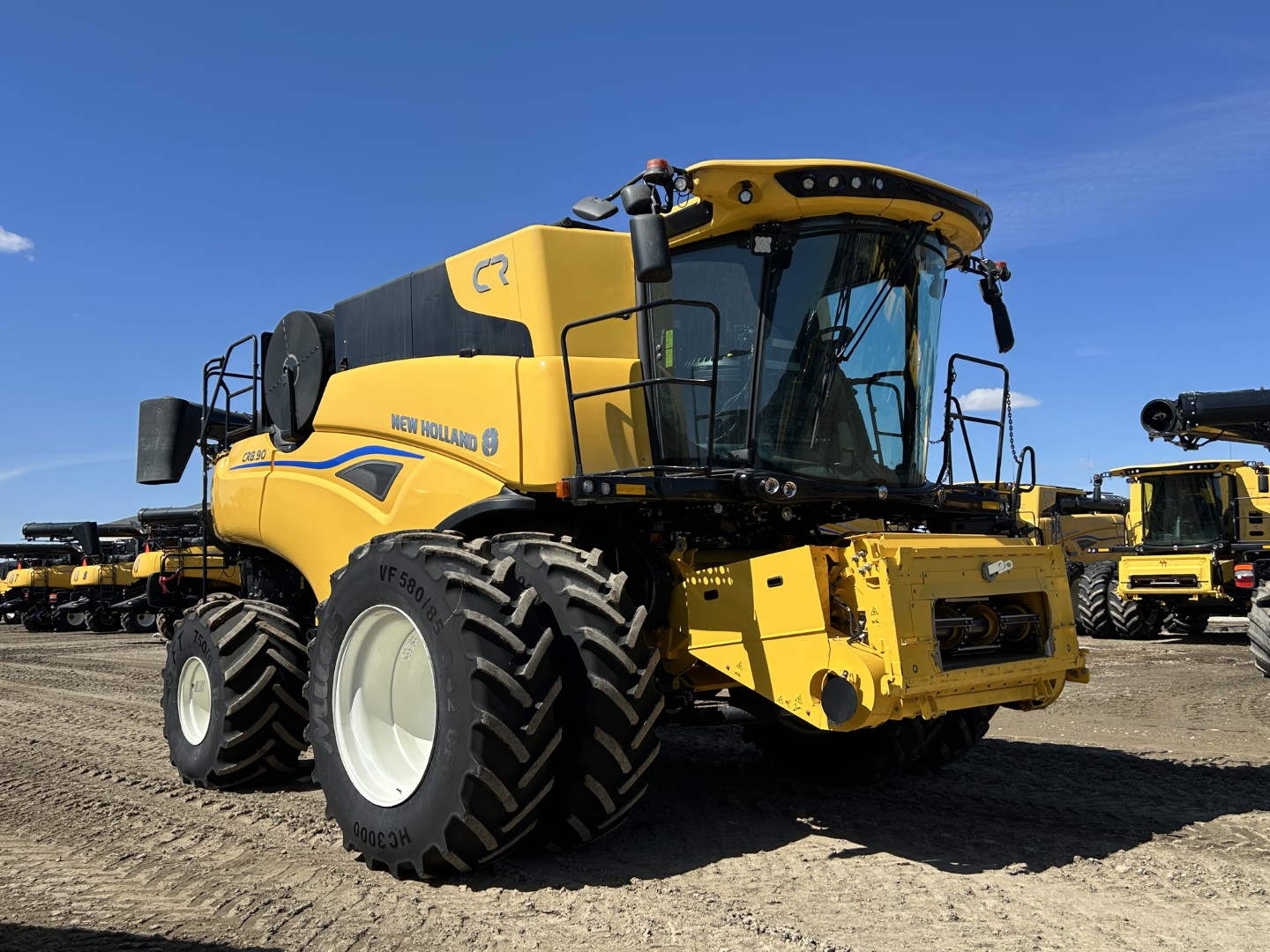 2024 New Holland CR8.90Z Combine