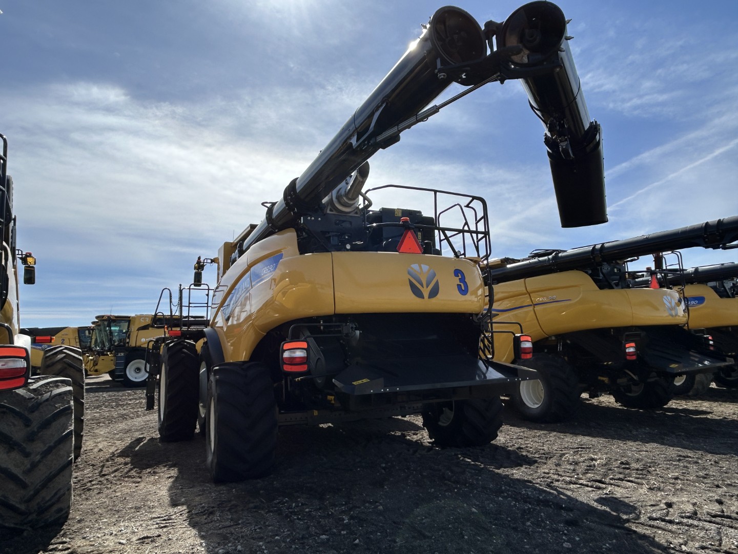 2023 New Holland CR8.90Z Combine