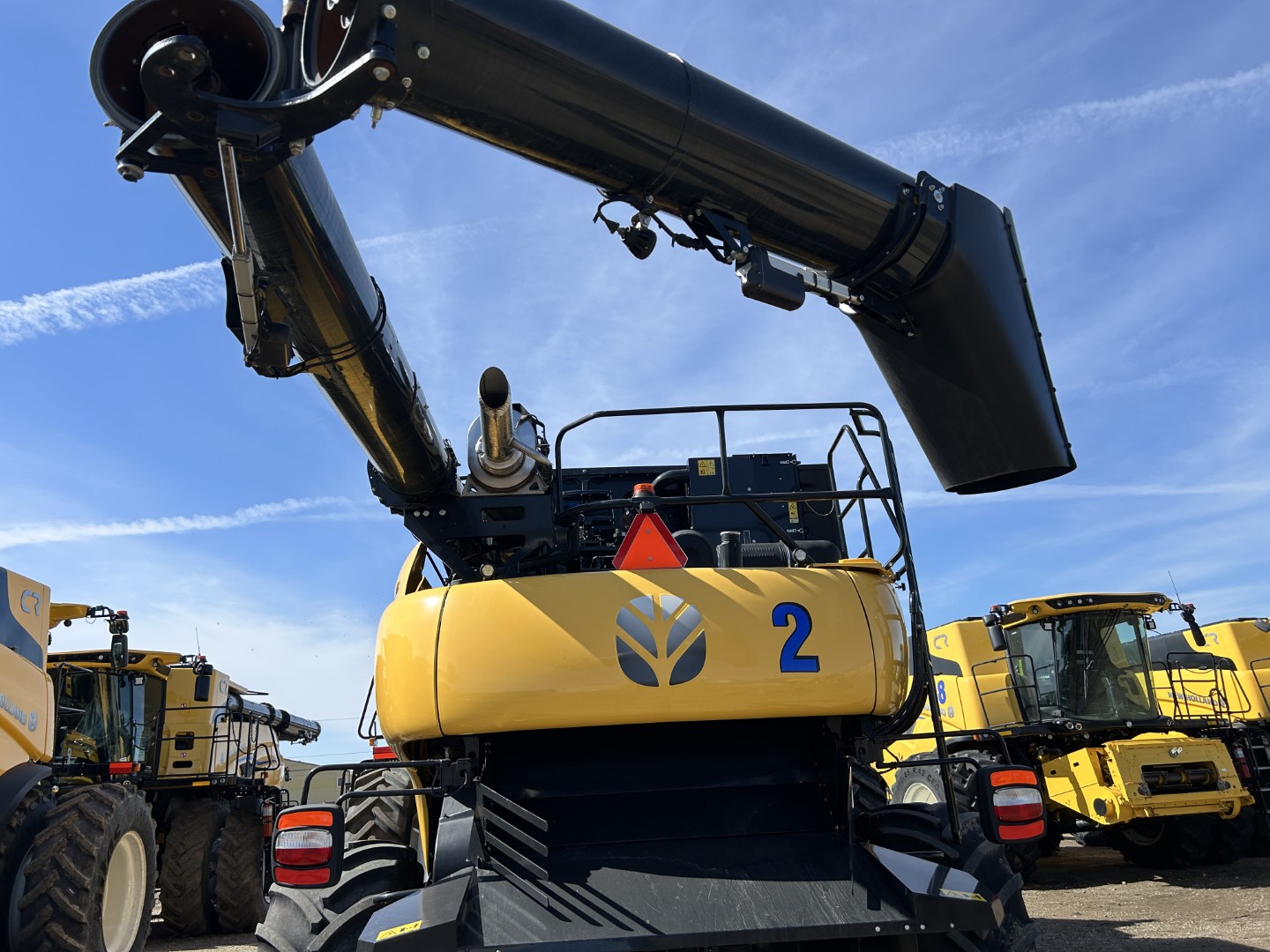 2023 New Holland CR8.90Z Combine