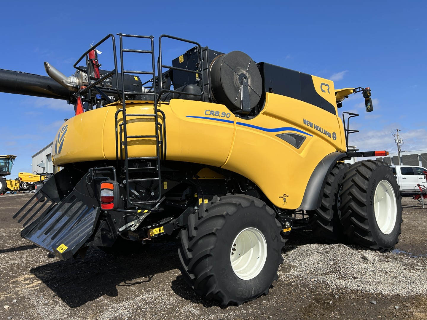 2023 New Holland CR8.90Z Combine