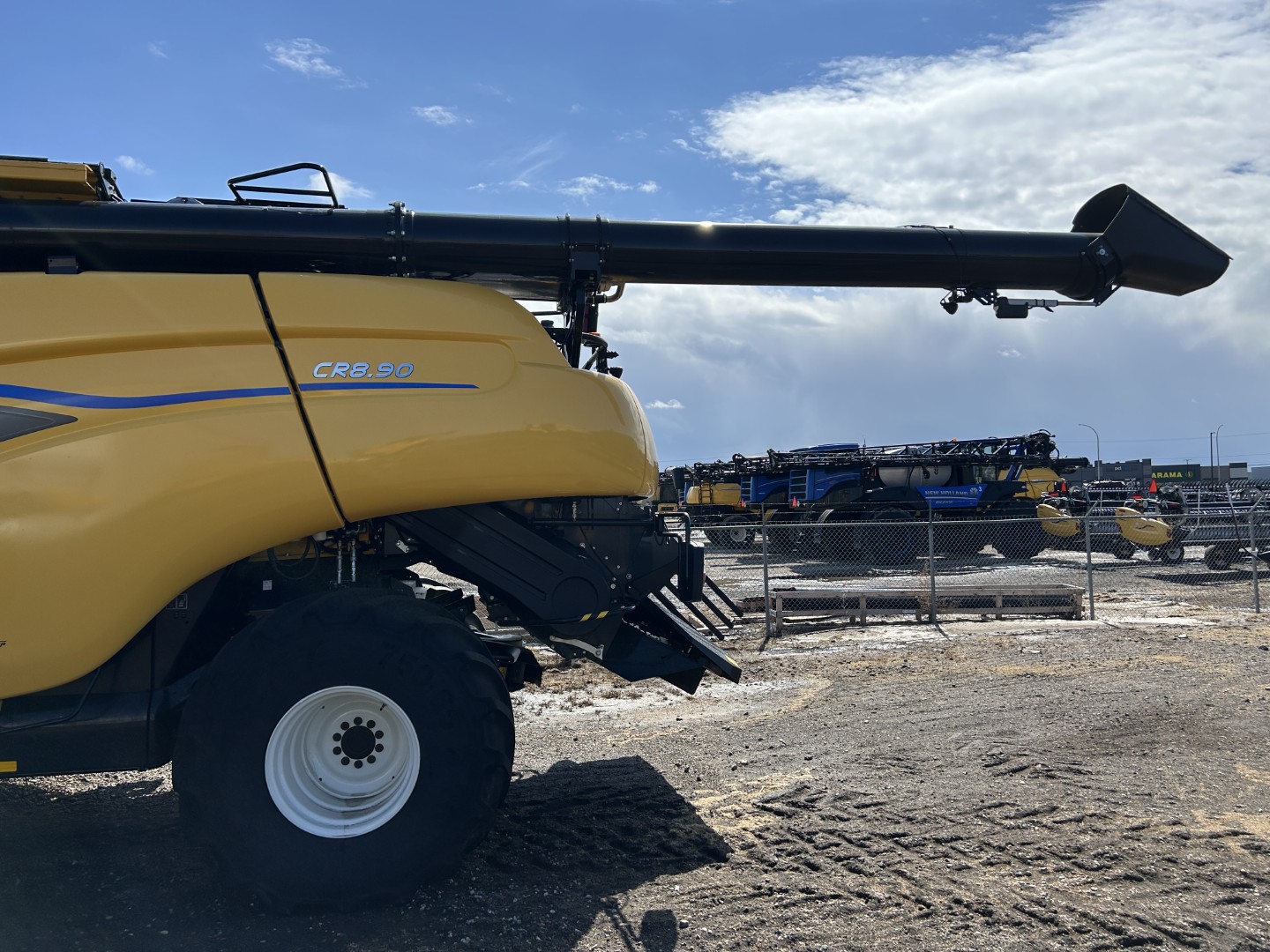 2023 New Holland CR8.90Z Combine