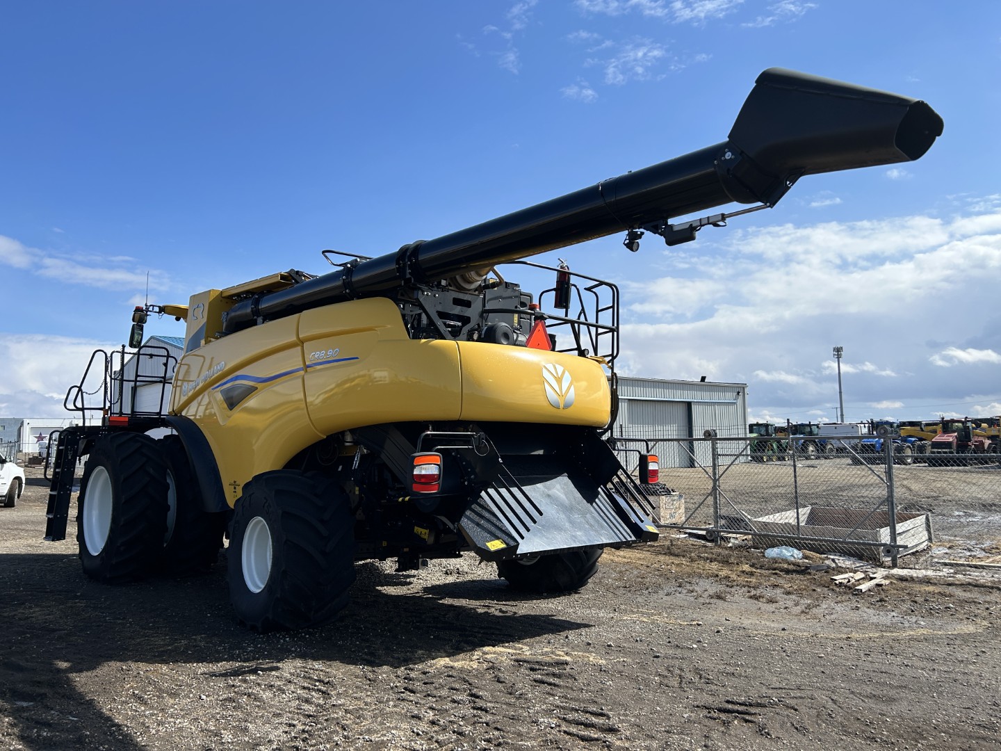 2023 New Holland CR8.90Z Combine