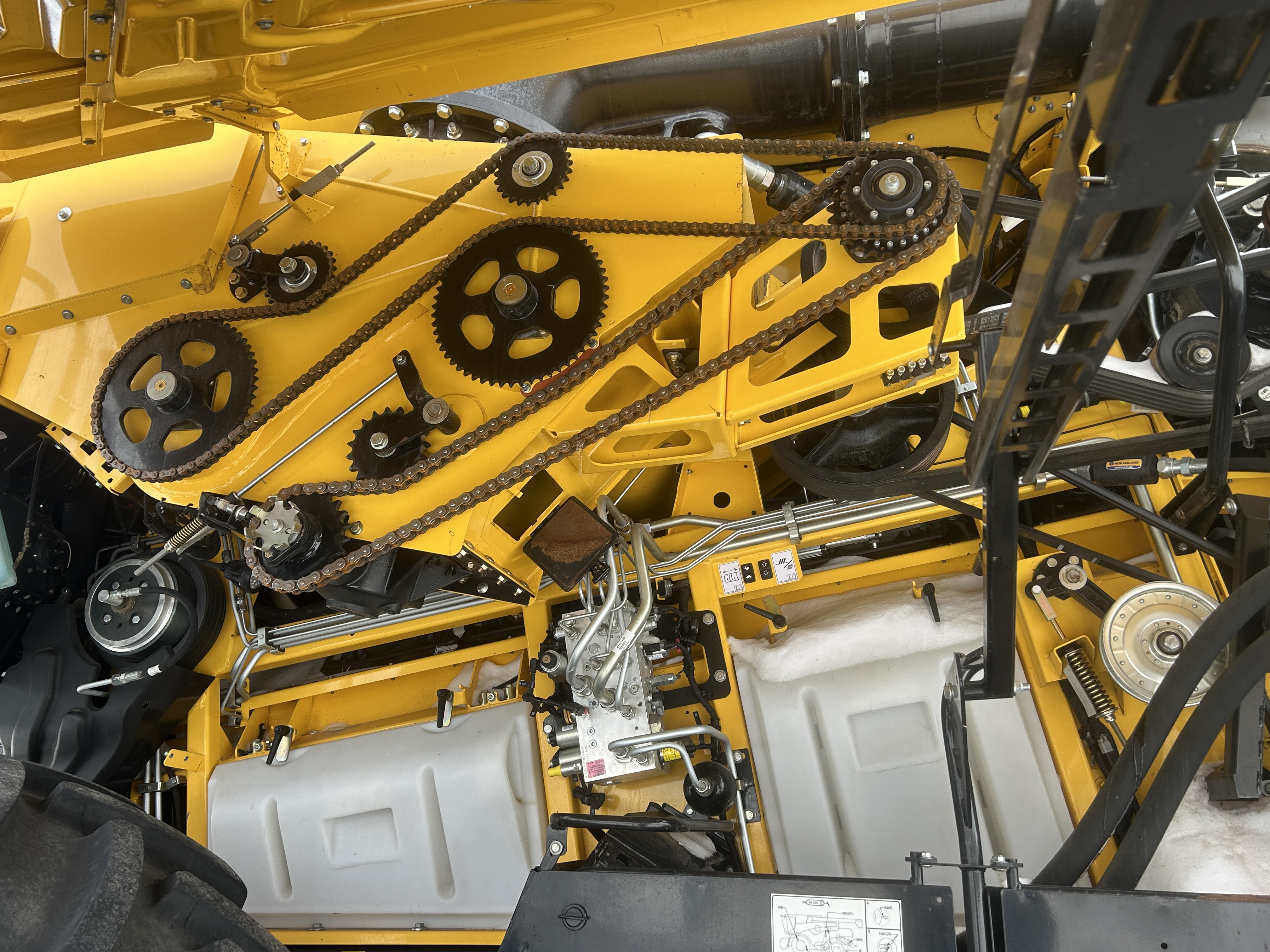 2023 New Holland CR9.90Z Combine