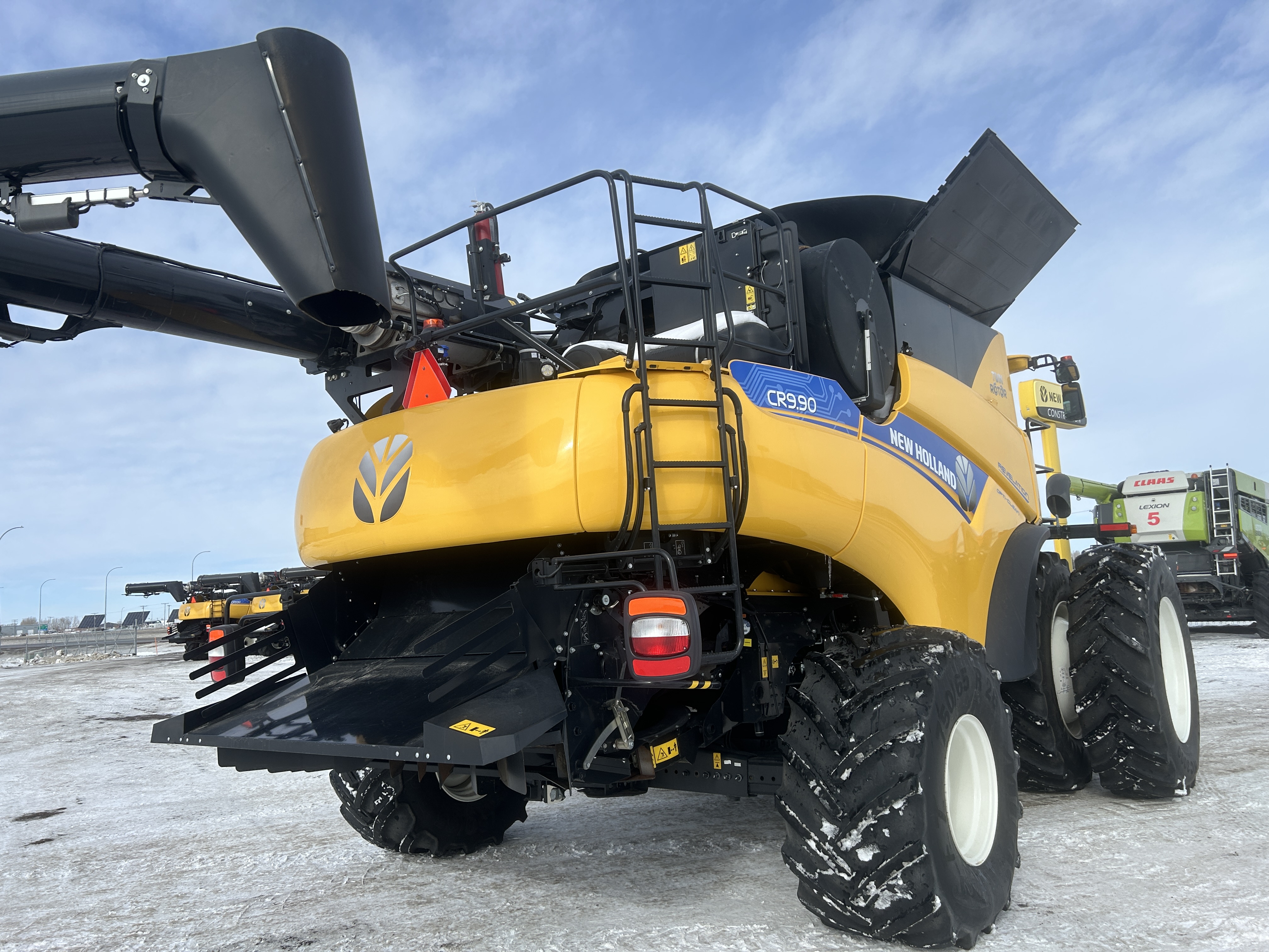 2023 New Holland CR9.90Z Combine