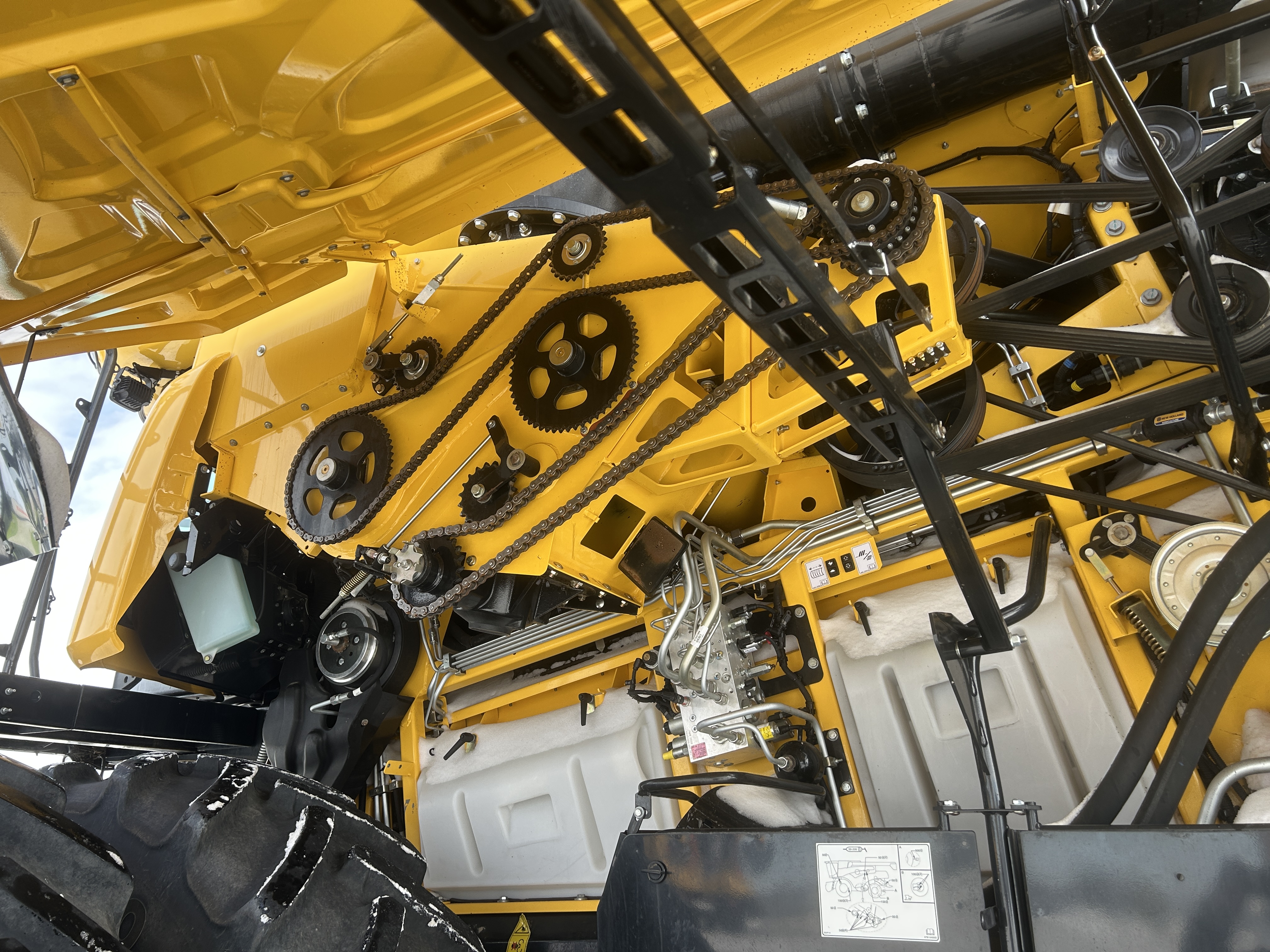 2023 New Holland CR9.90Z Combine