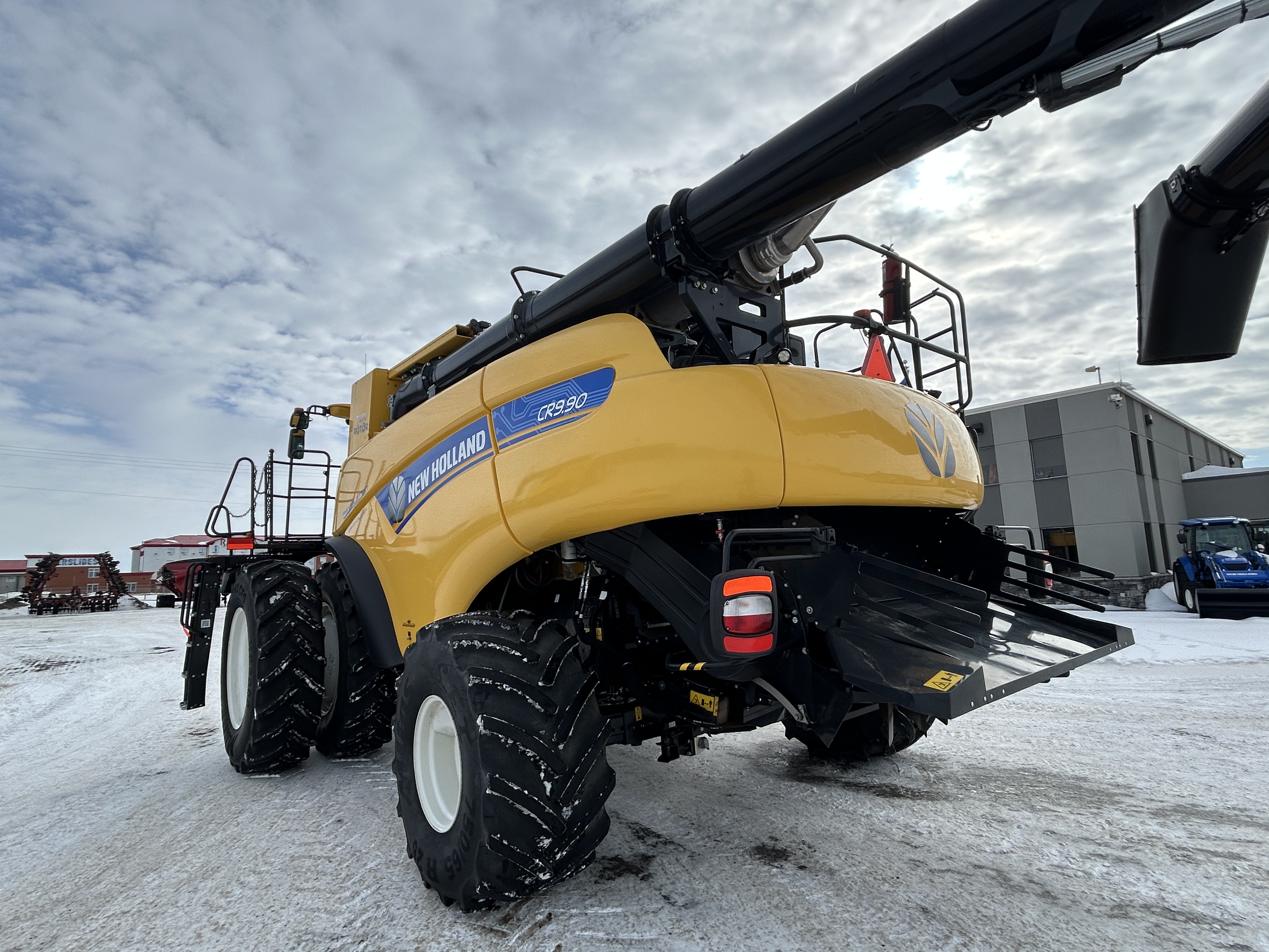 2023 New Holland CR9.90Z Combine