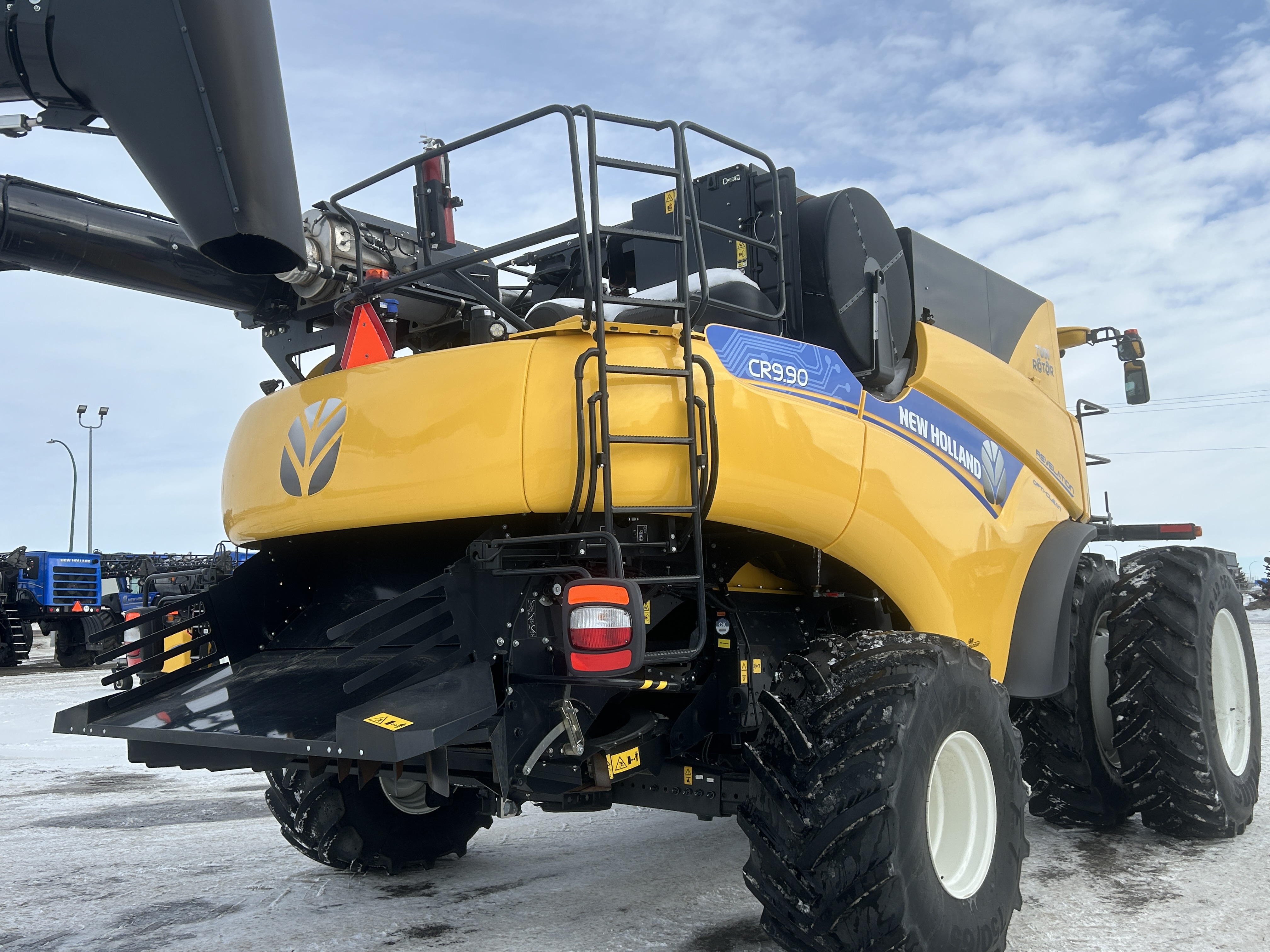 2023 New Holland CR9.90Z Combine