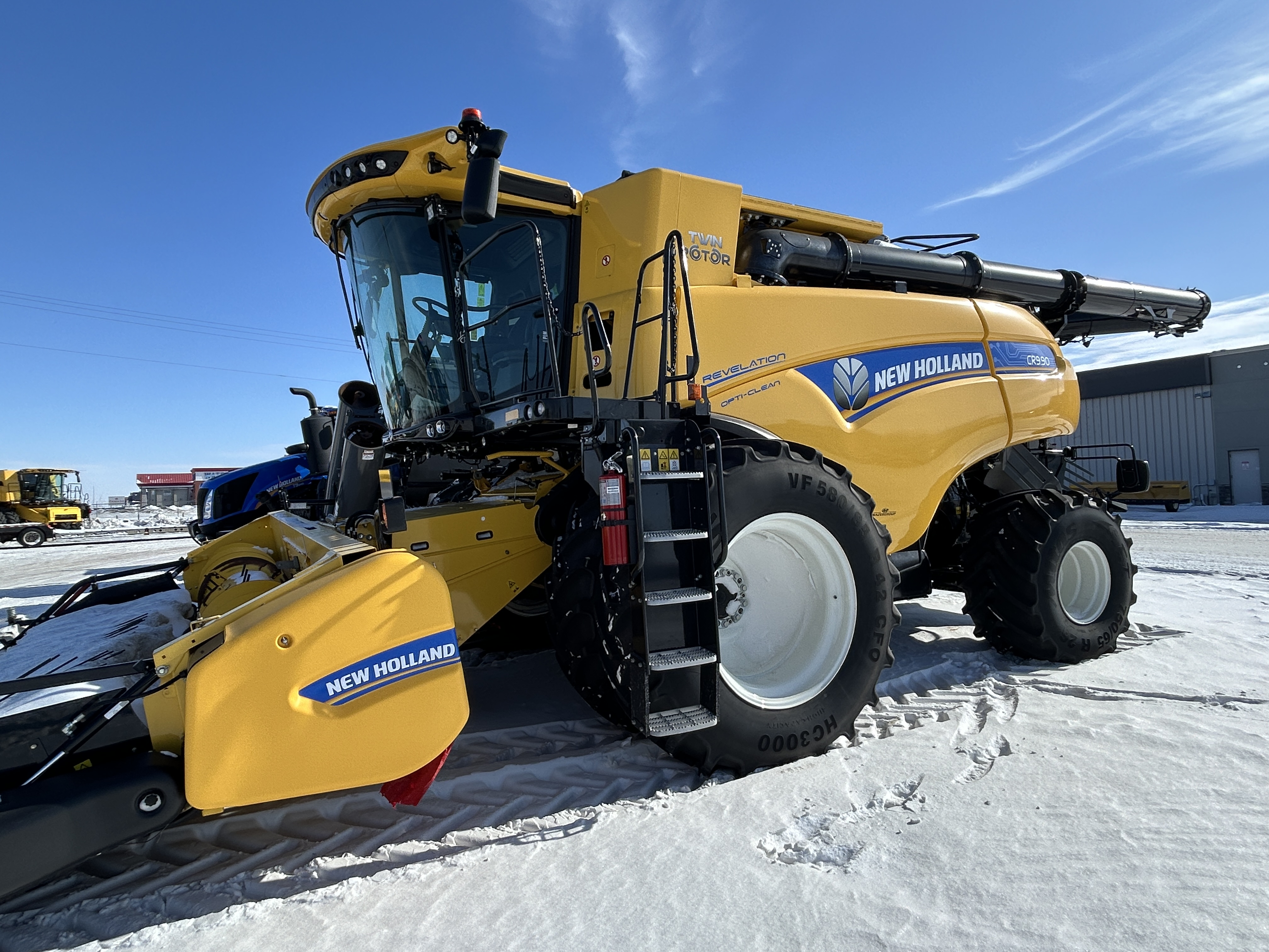 2025 New Holland CR9.90Z Combine