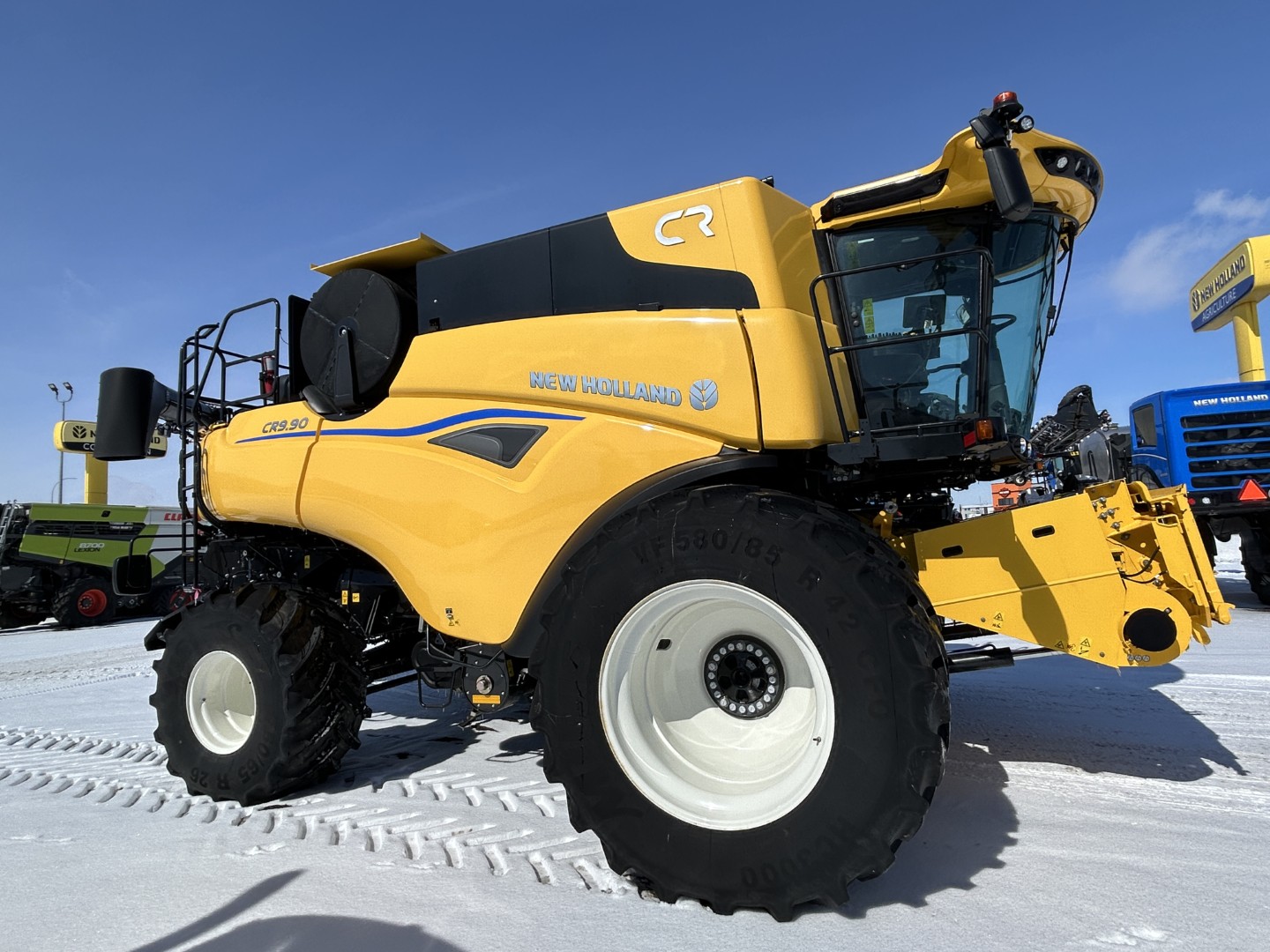 2025 New Holland CR9.90Z Combine