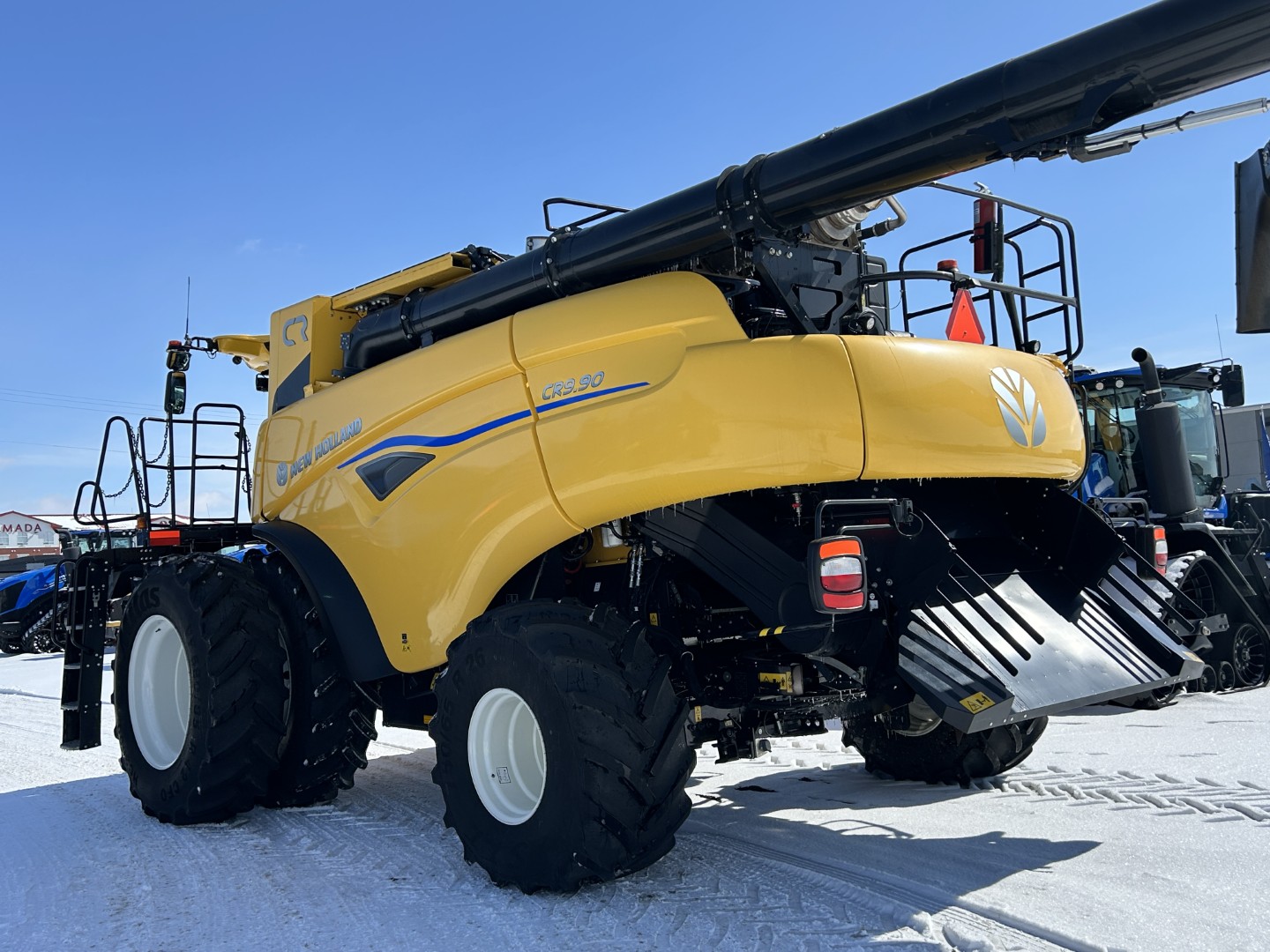 2025 New Holland CR9.90Z Combine