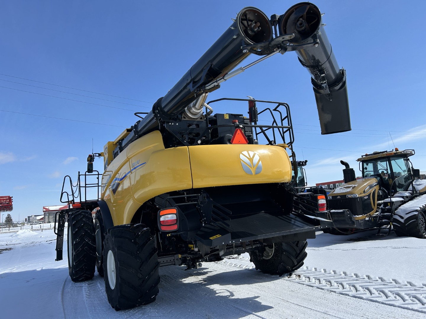 2025 New Holland CR9.90Z Combine