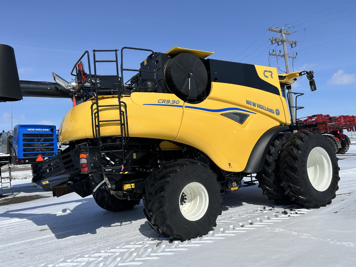2025 New Holland CR9.90Z Combine