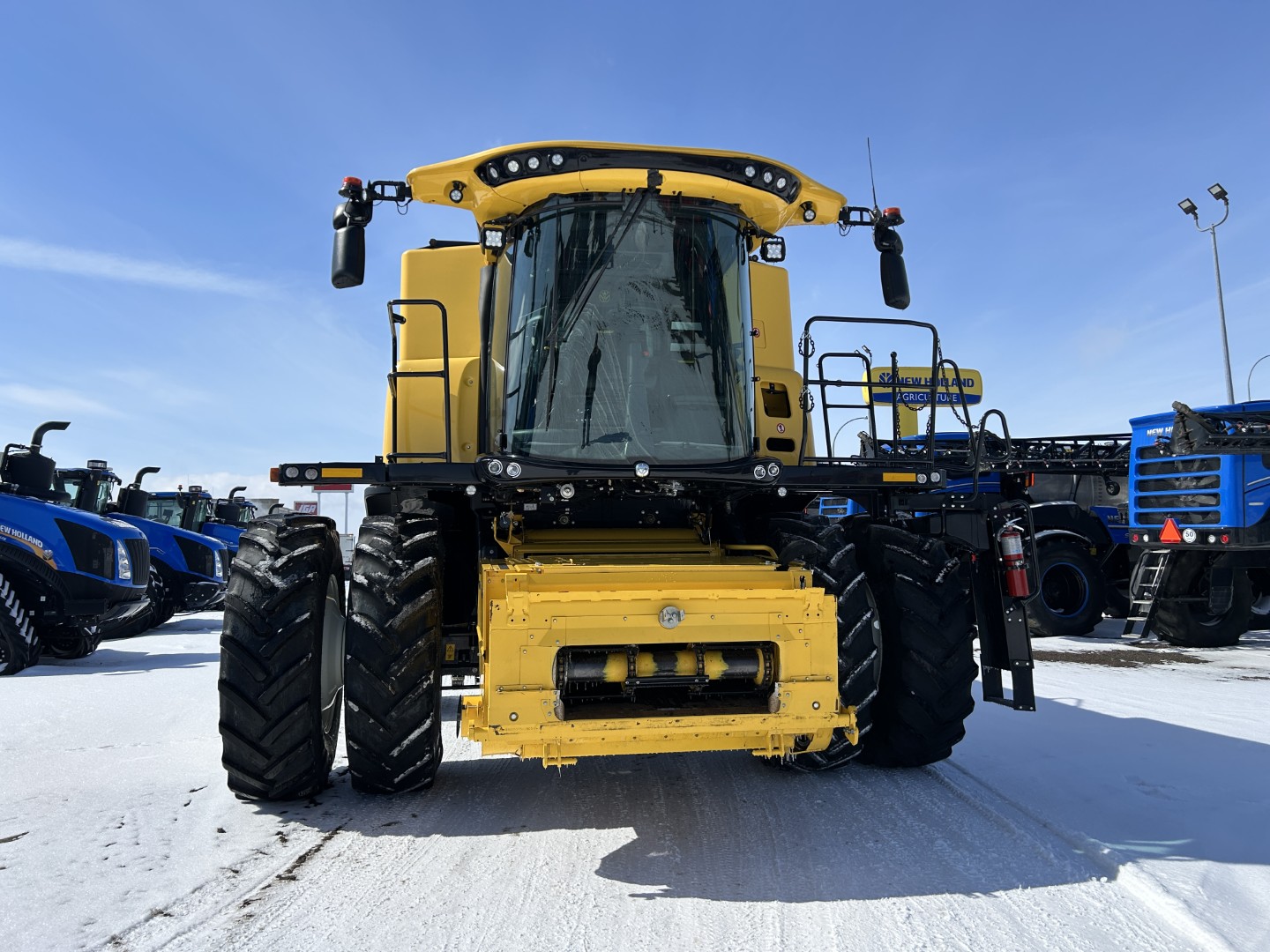 2025 New Holland CR9.90Z Combine
