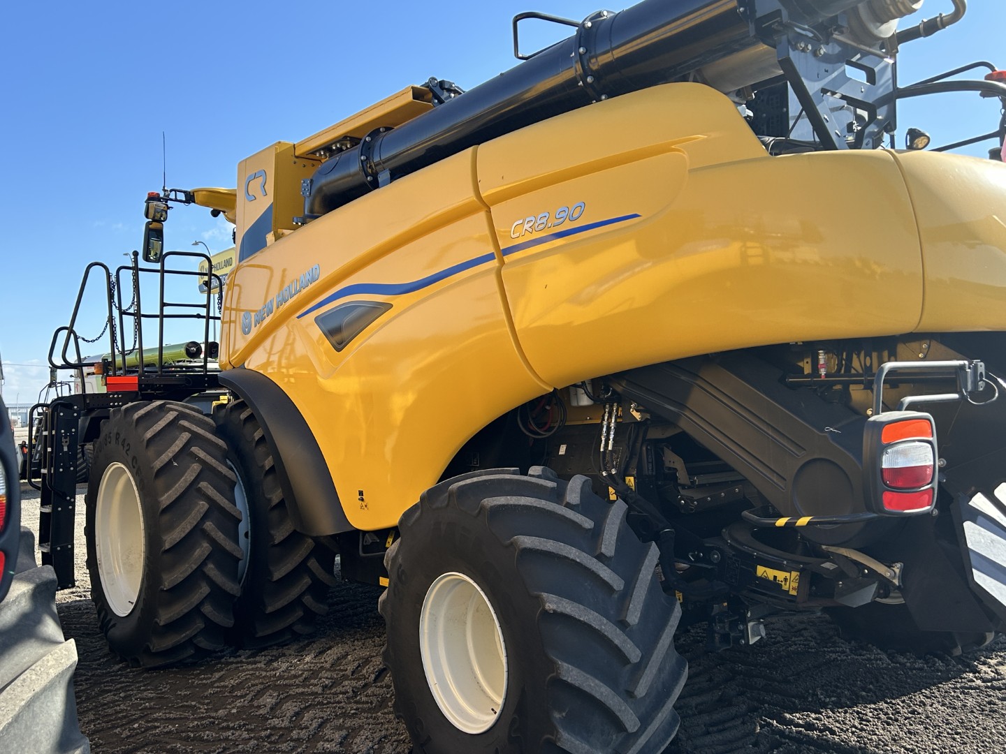 2024 New Holland CR8.90Z Combine