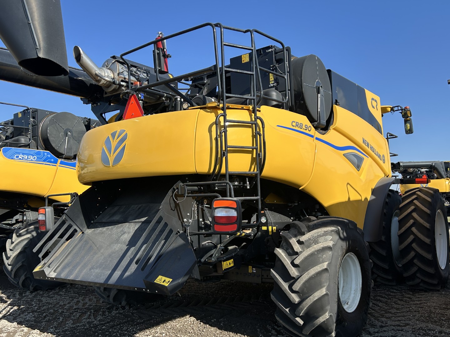 2024 New Holland CR8.90Z Combine
