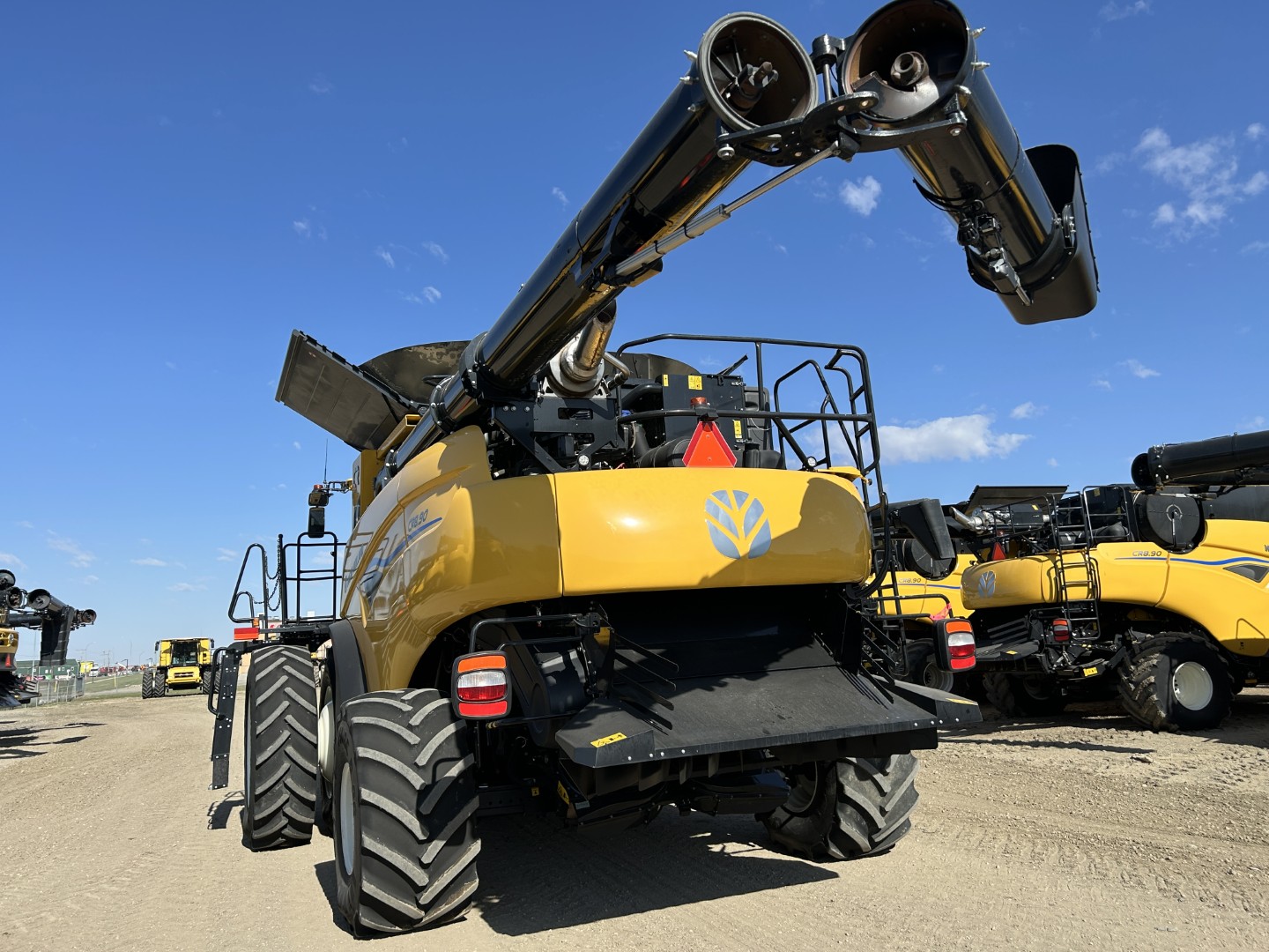 2024 New Holland CR8.90Z Combine