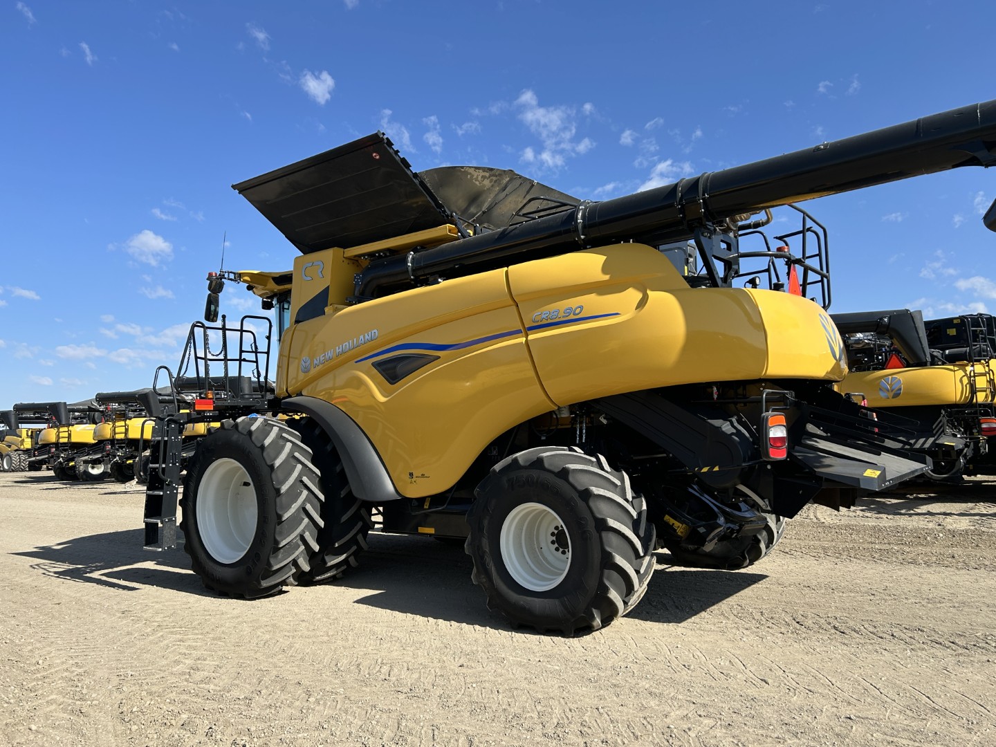 2024 New Holland CR8.90Z Combine