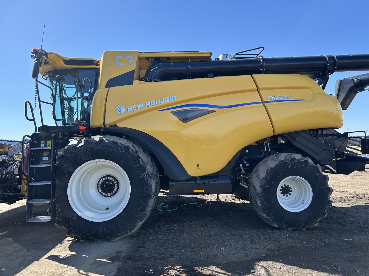 2024 New Holland CR9.90Z Combine
