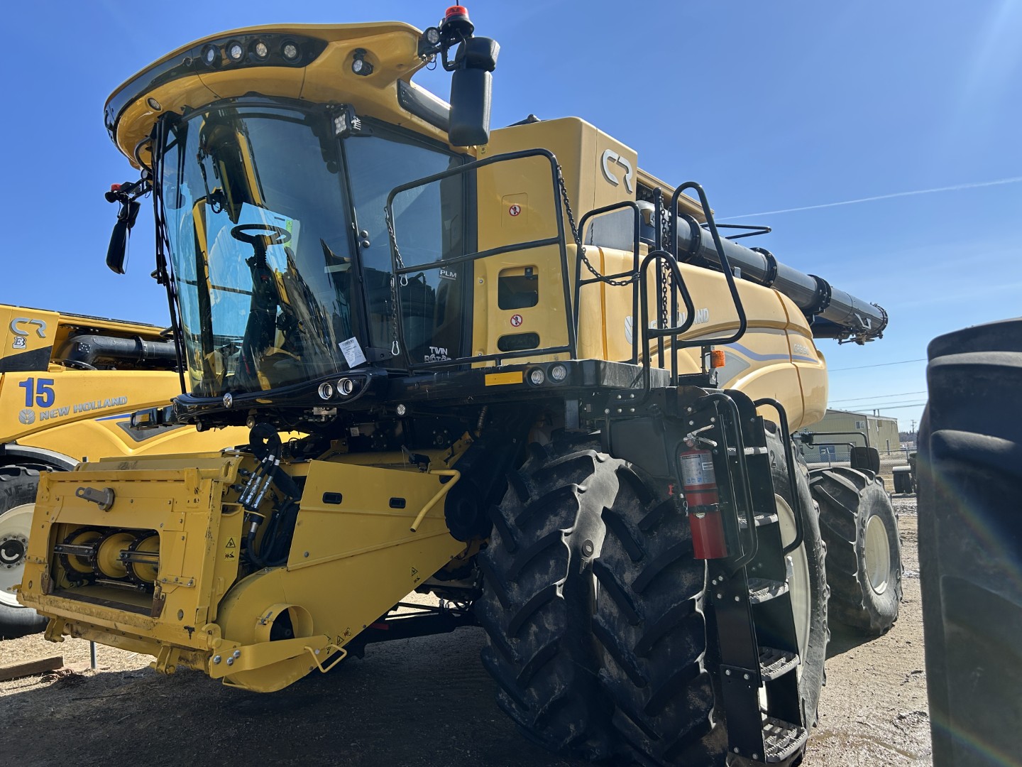 2025 New Holland CR9.90Z Combine