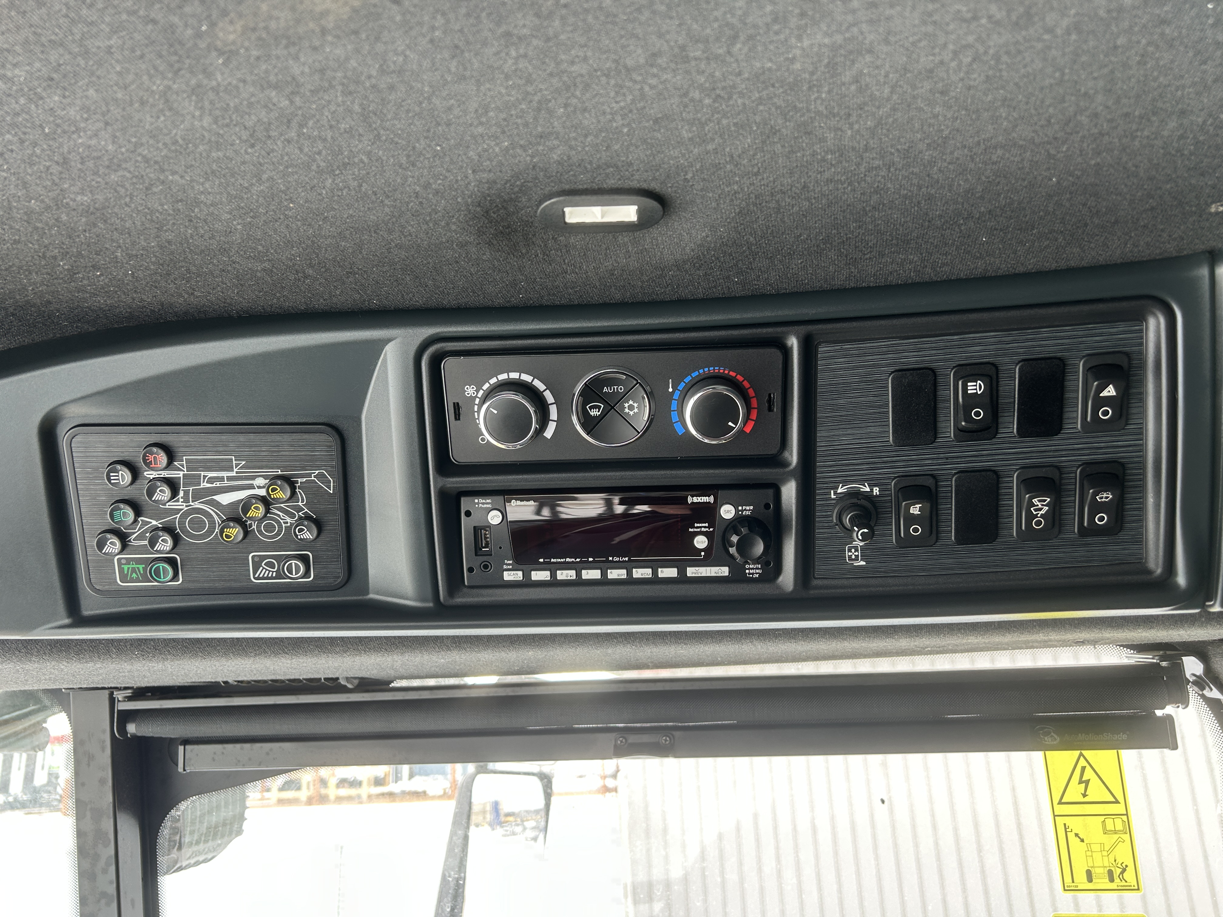 2024 New Holland CR9.90Z Combine