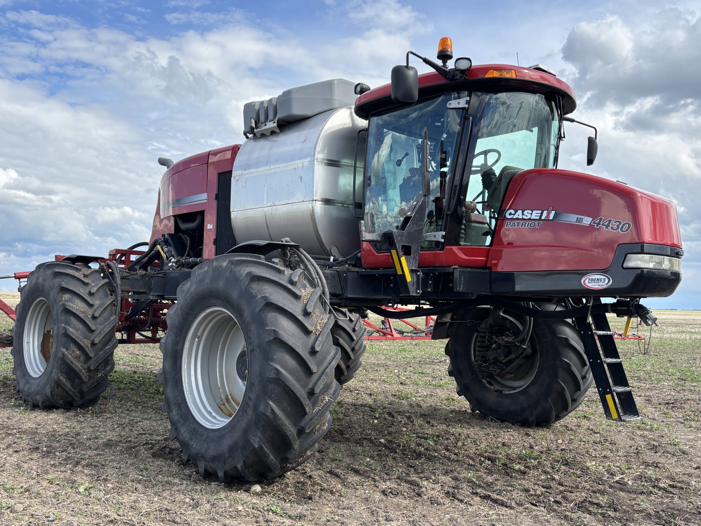 2014 Case IH PATRIOT 4430 Sprayer/High Clearance