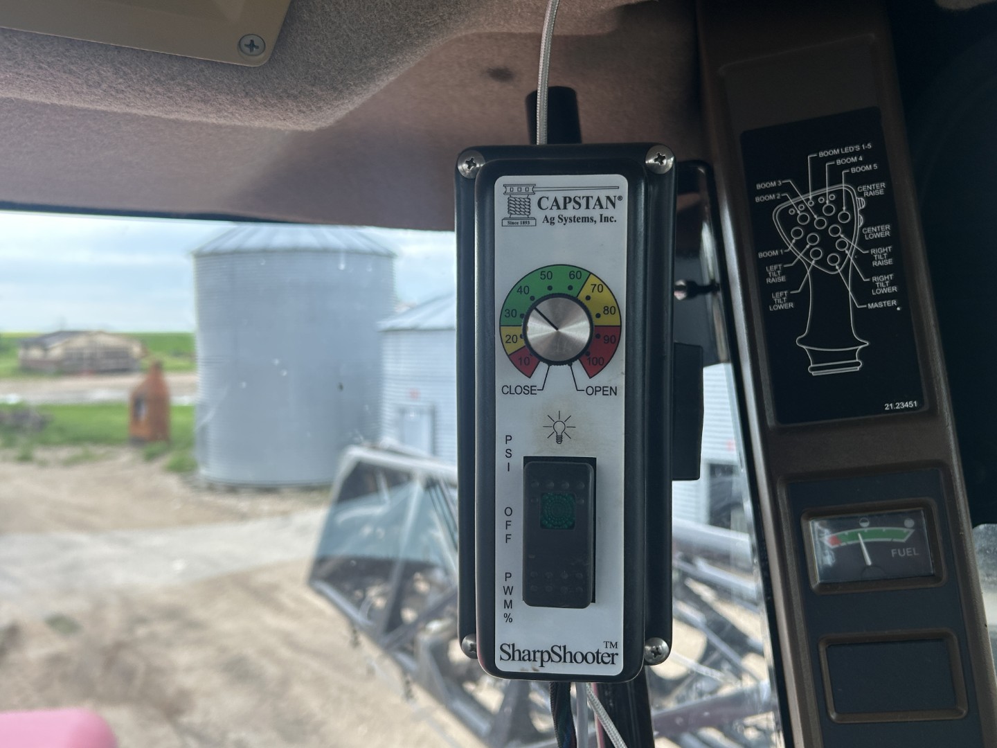 2010 Miller CONDOR A75 Sprayer/High Clearance