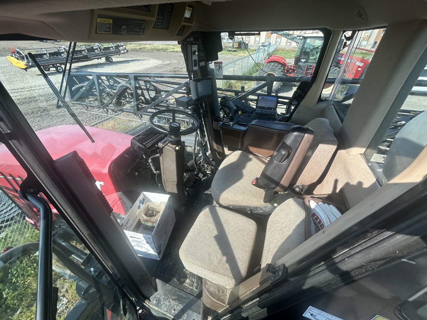 2010 Miller CONDOR A75 Sprayer/High Clearance