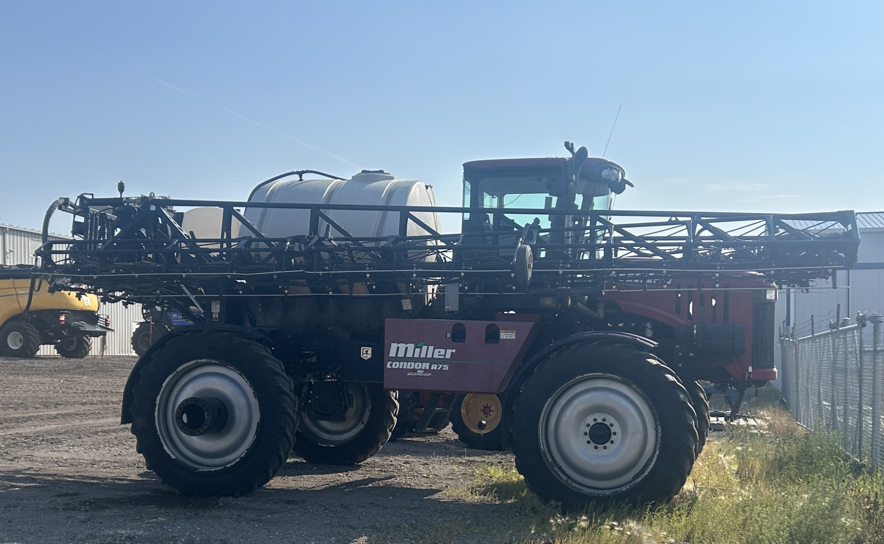 2010 Miller CONDOR A75 Sprayer/High Clearance