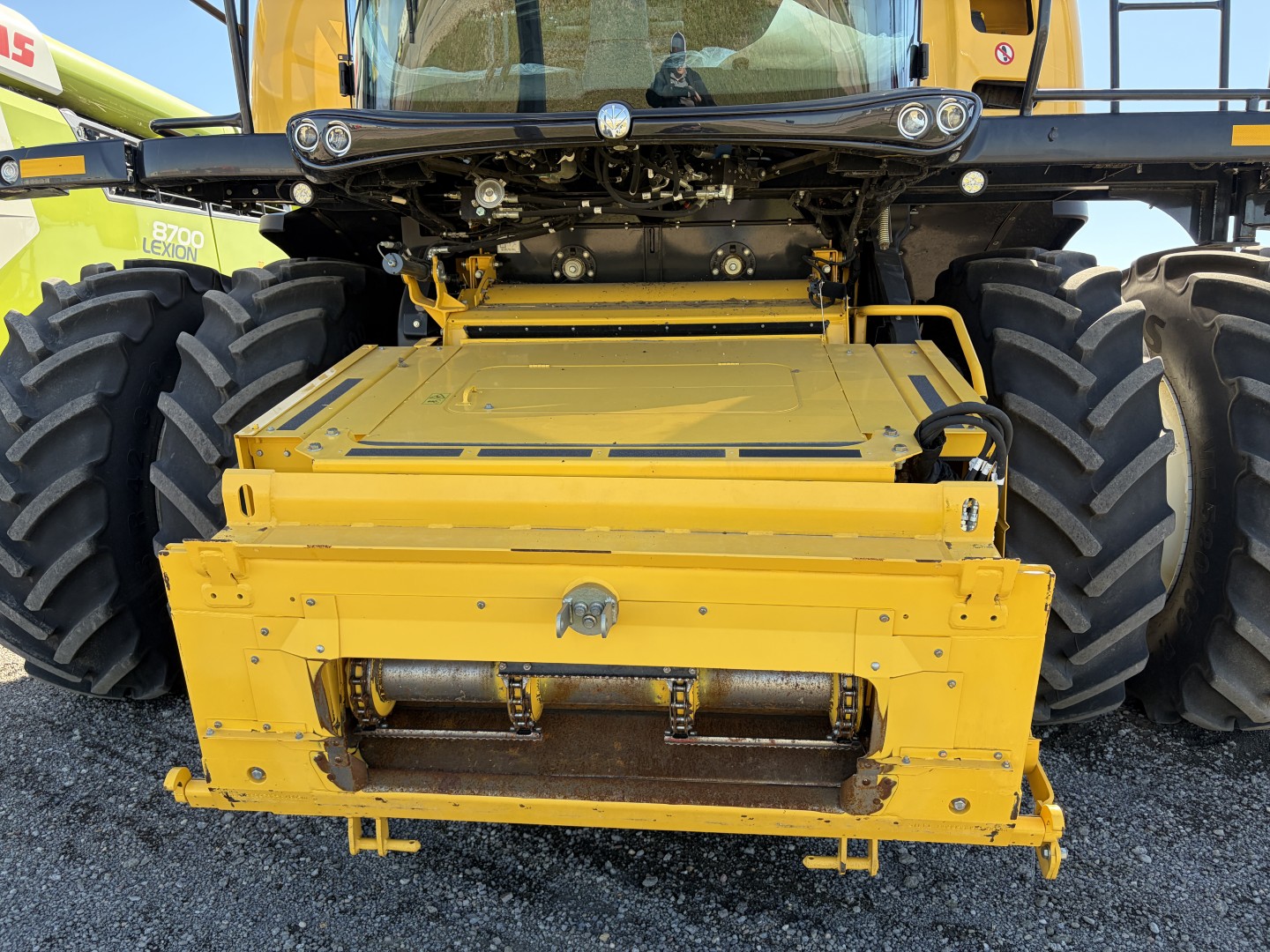 2024 New Holland CR8.90Z Combine