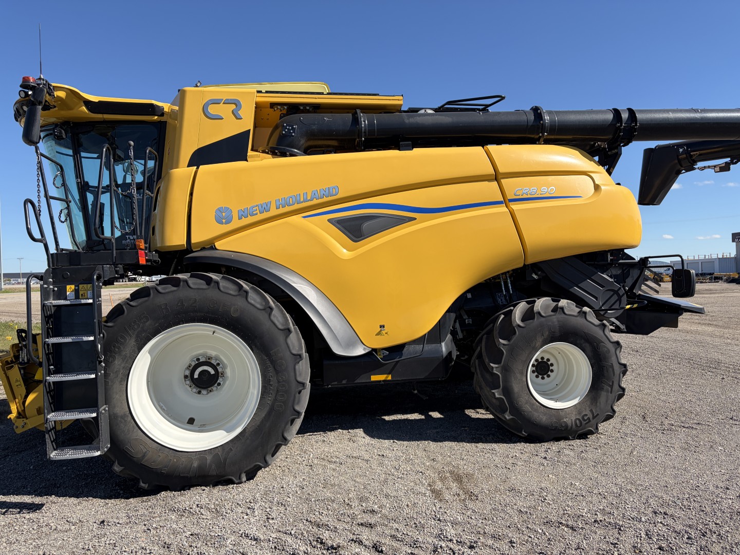 2024 New Holland CR8.90Z Combine