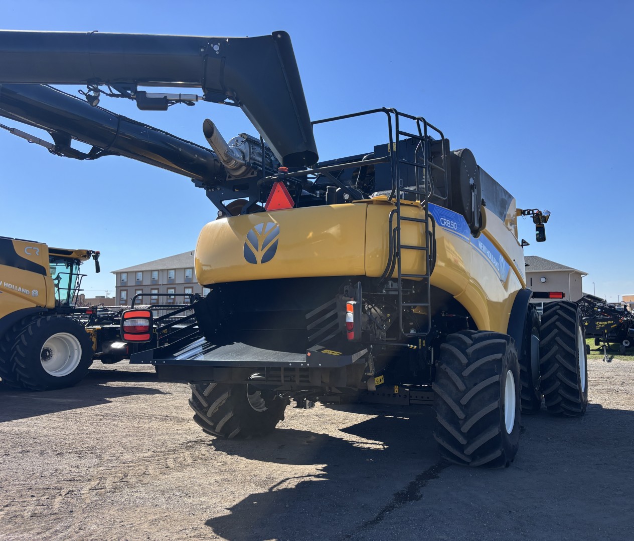 2022 New Holland CR8.90Z Combine