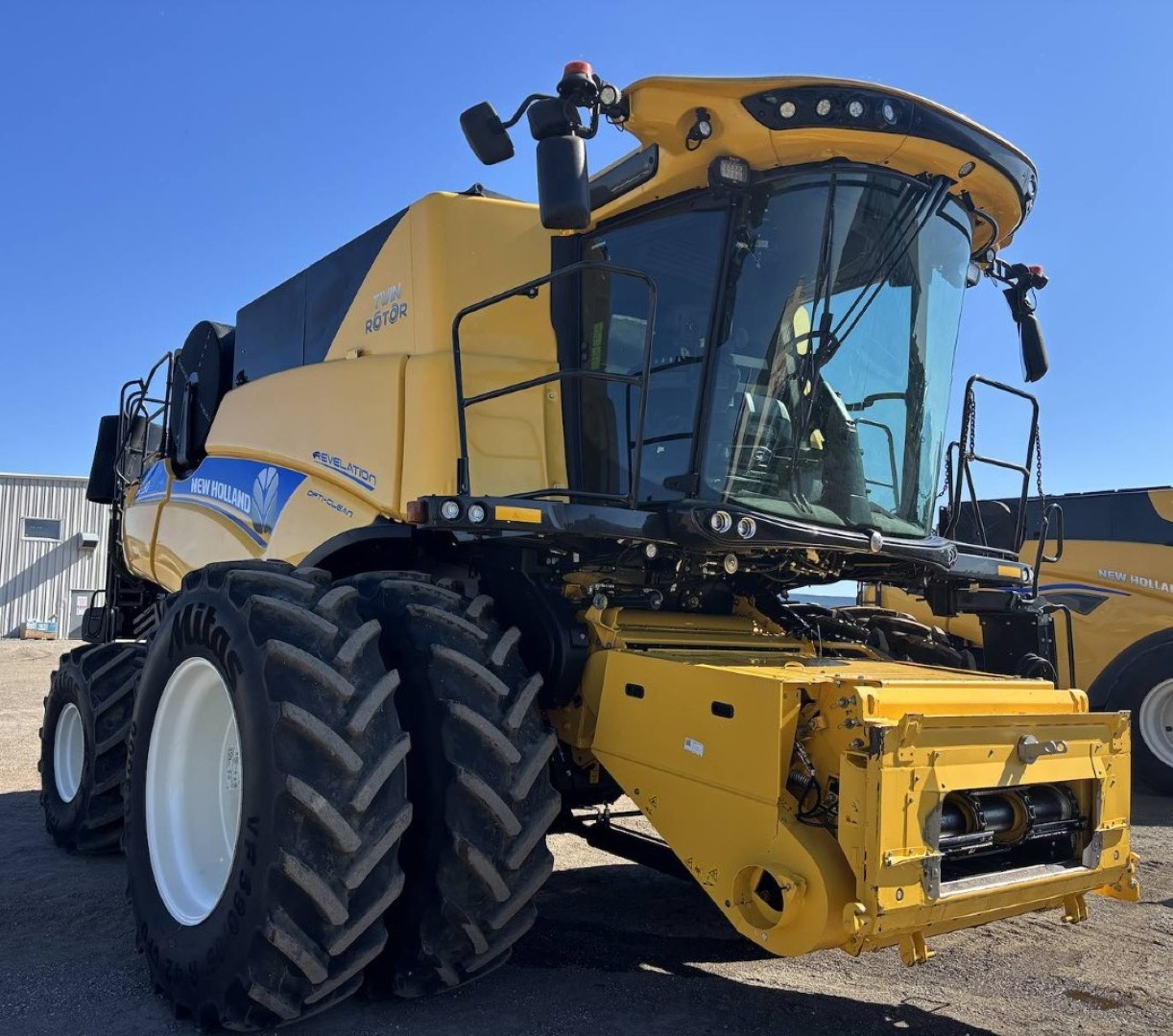 2022 New Holland CR8.90Z Combine