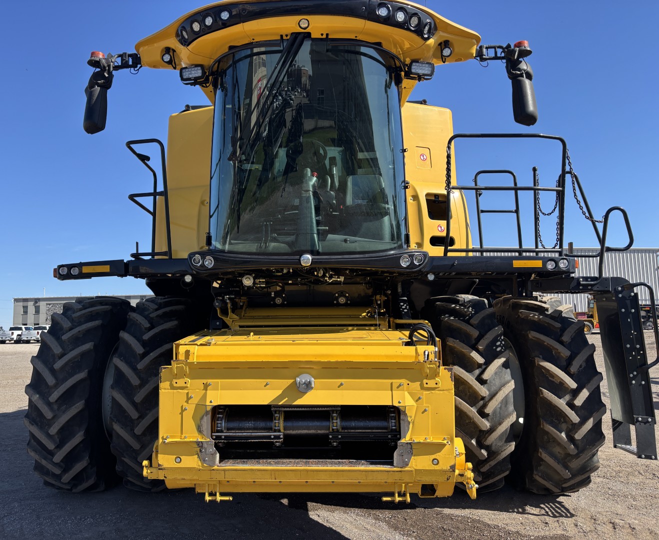 2022 New Holland CR8.90Z Combine
