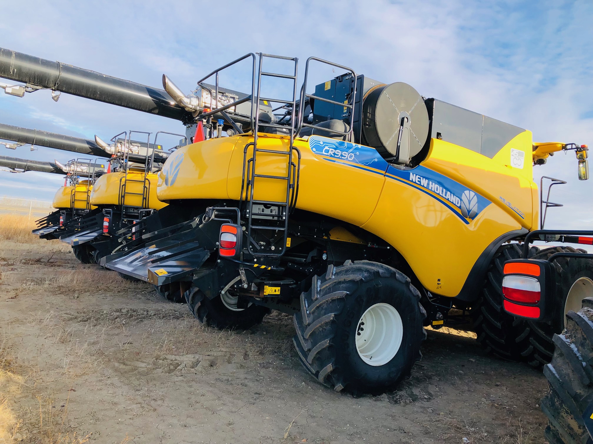 2020 New Holland CR9.90 Combine