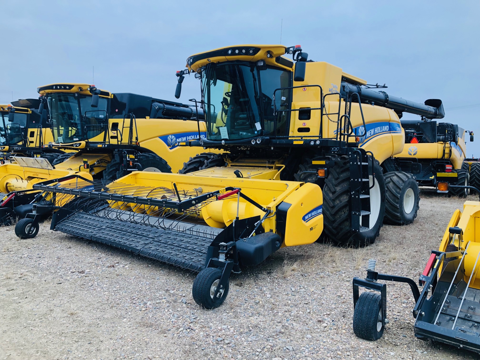 2021 New Holland CR9.90 Combine