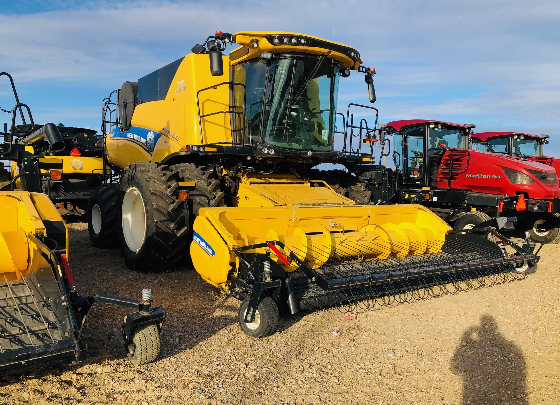 2021 New Holland CR9.90 Combine