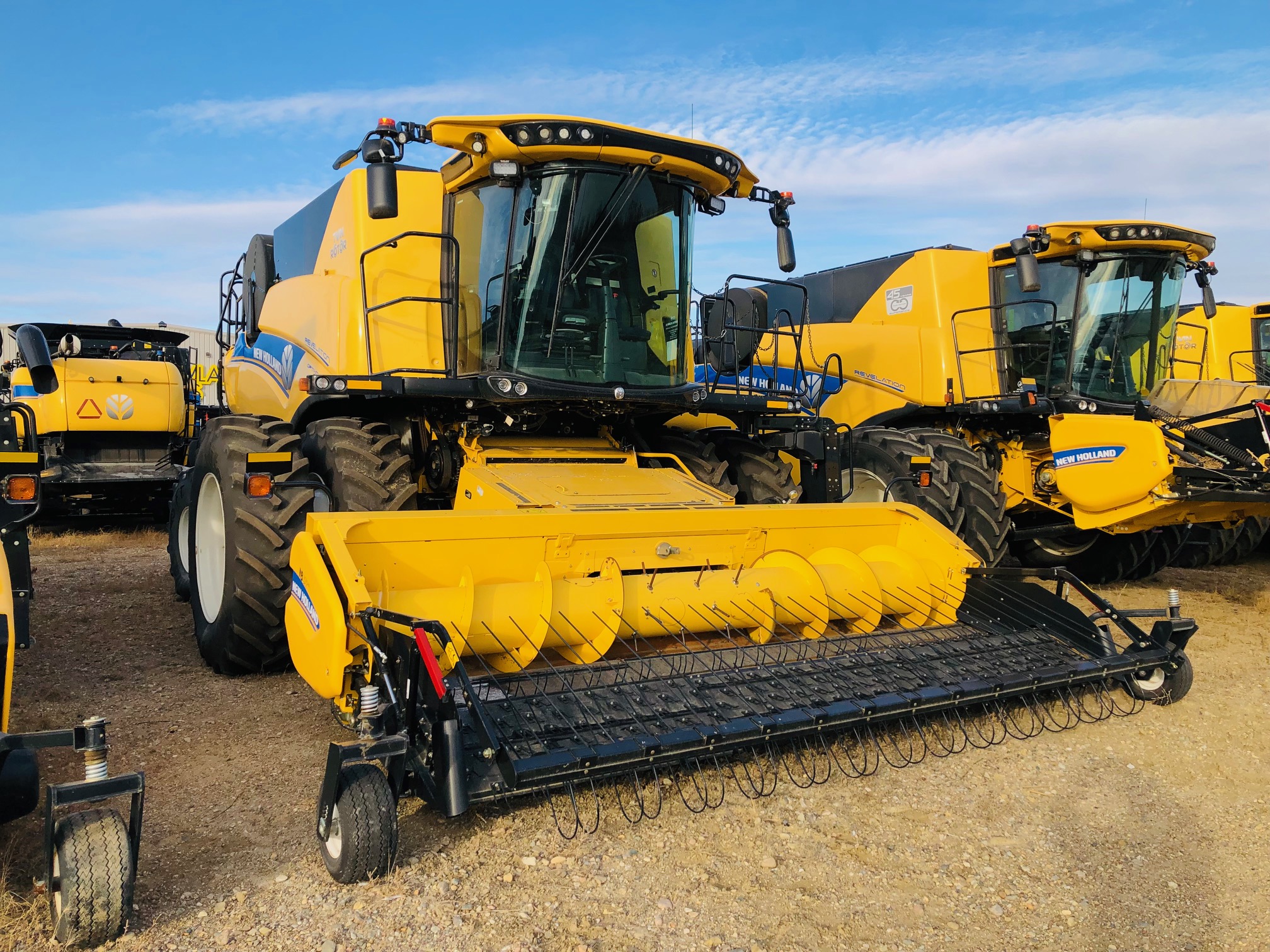 2021 New Holland CR9.90 Combine